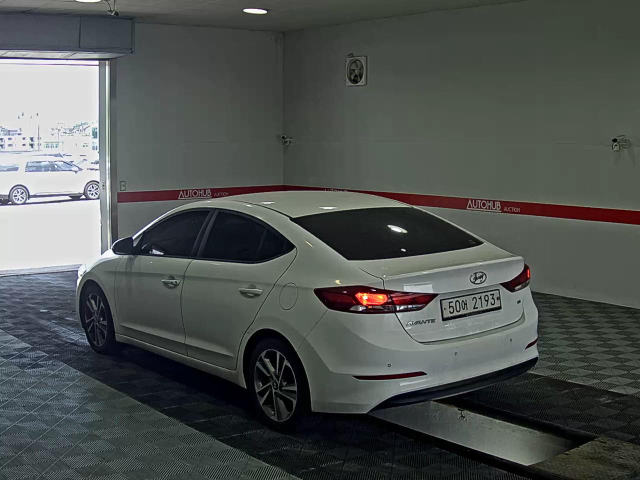 2018 - hyundai avante