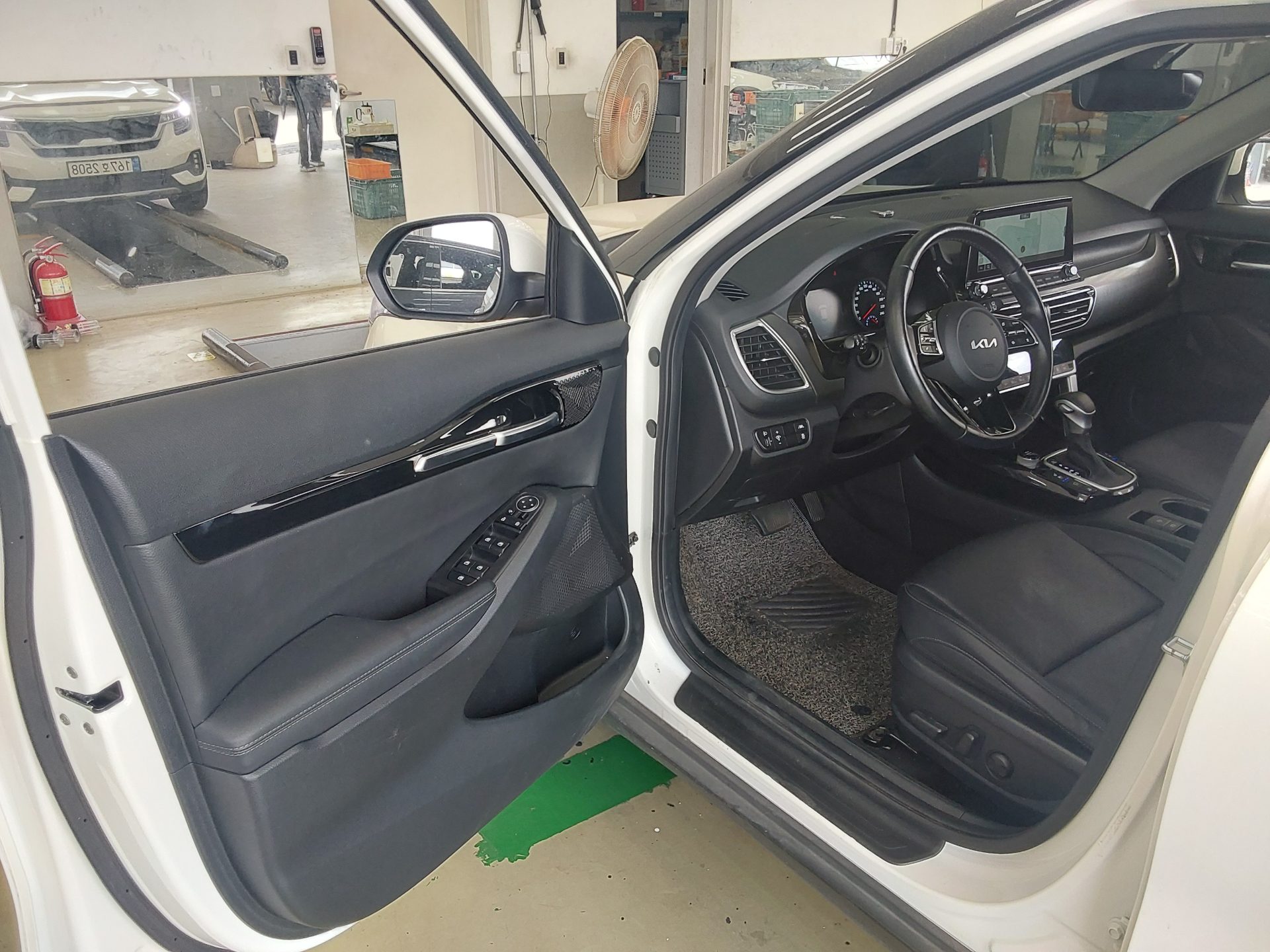 2023 - kia seltos