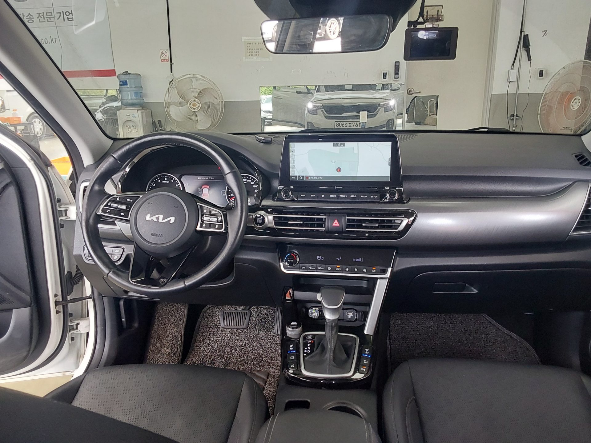 2023 - kia seltos
