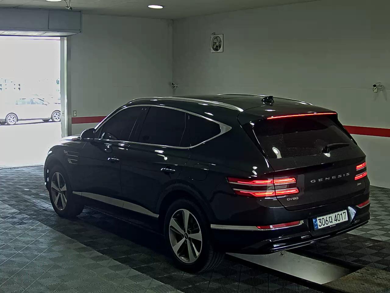 2022 - genesis gv80