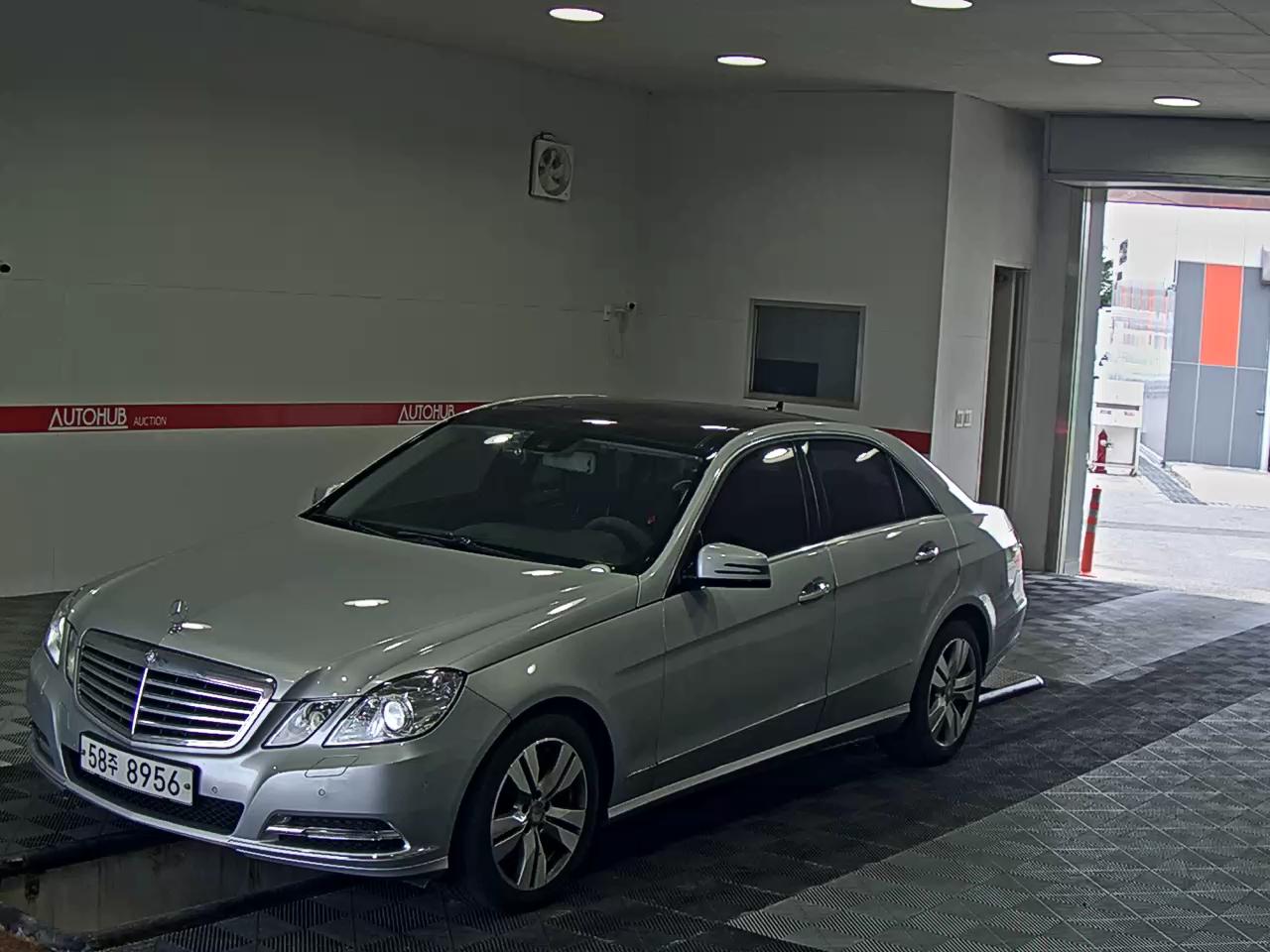 MERCEDES-BENZ CLASS (4TH GEN) E300 ELEGANCE