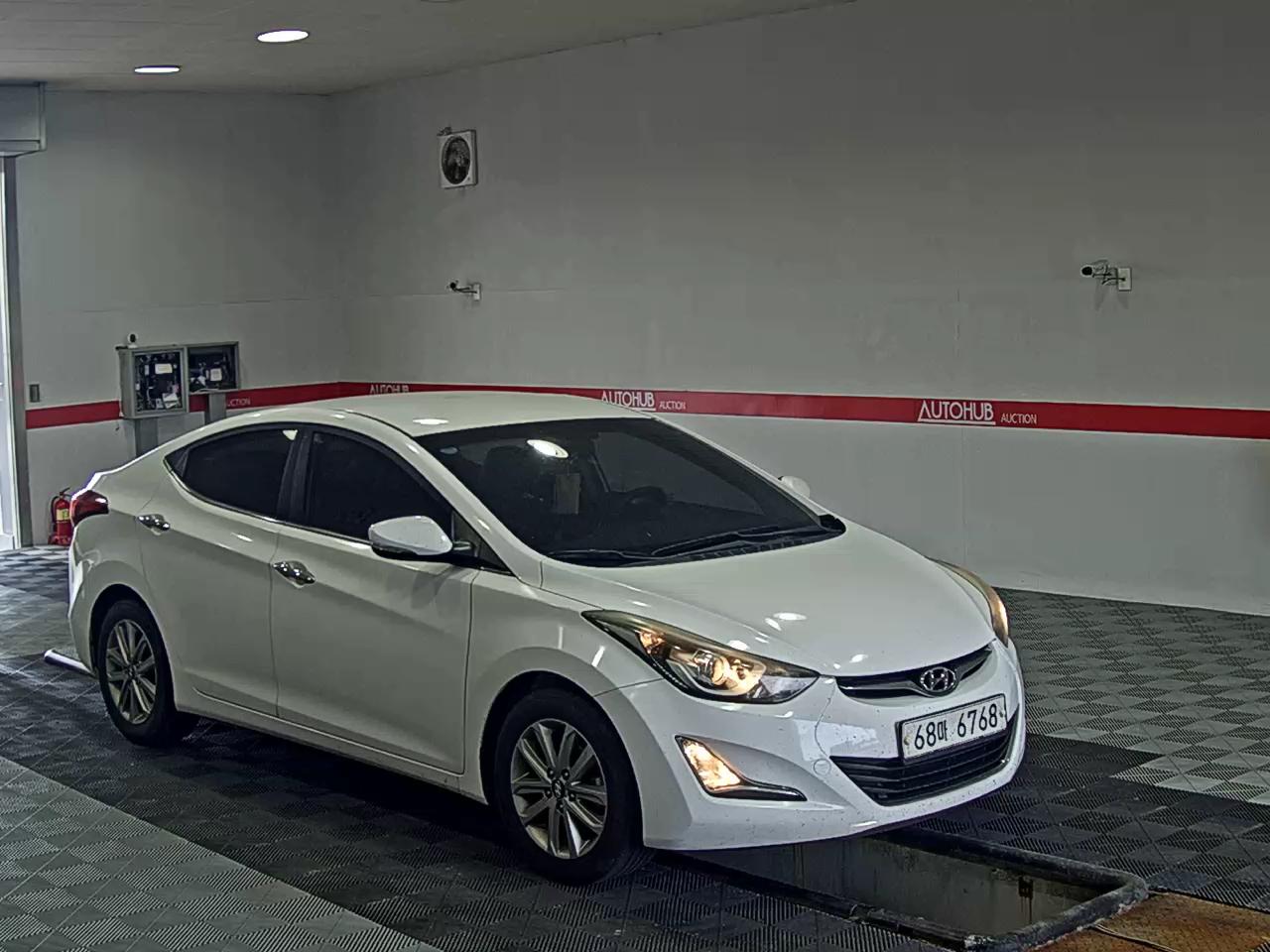 2014 - hyundai avante