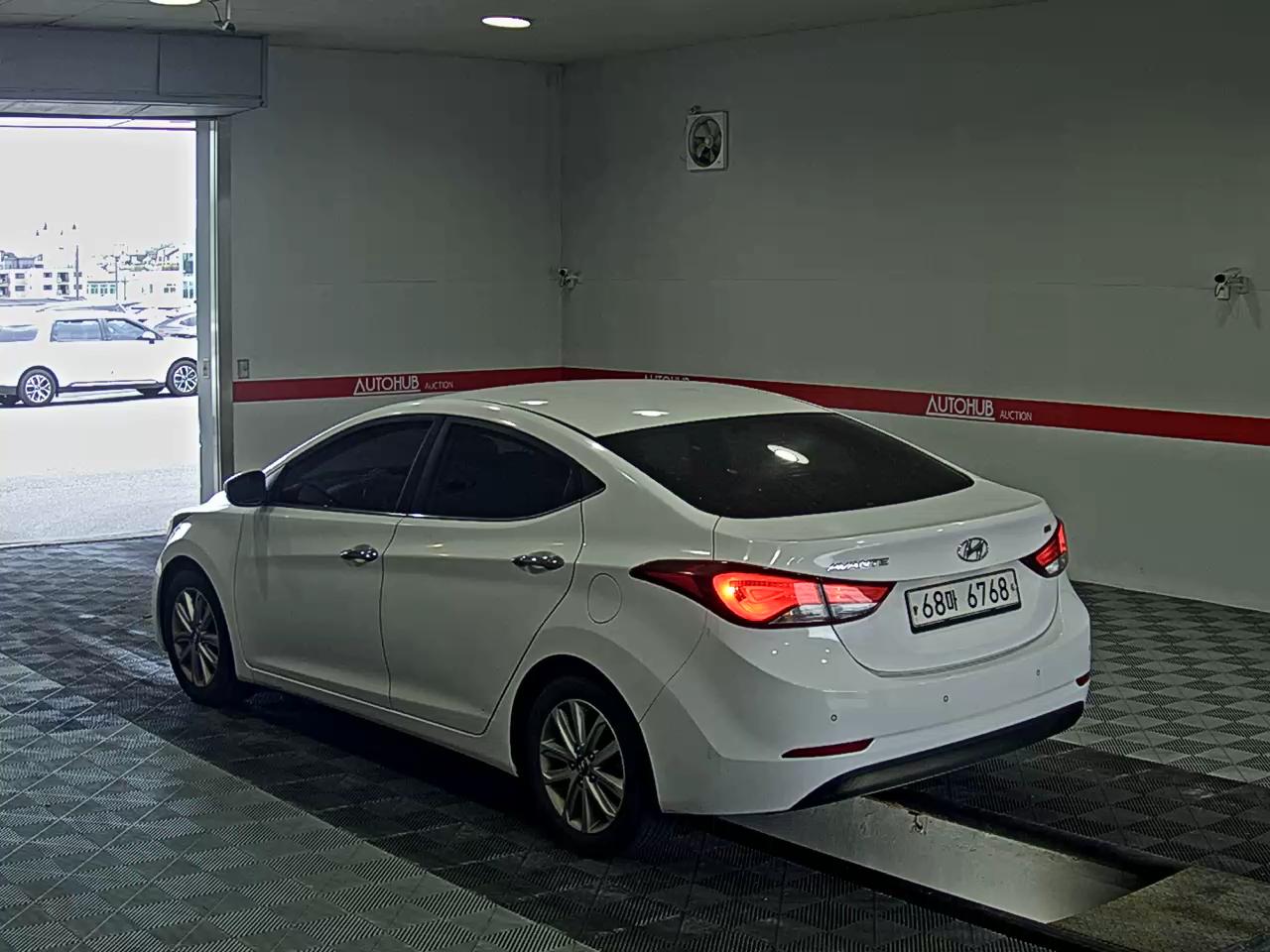 2014 - hyundai avante