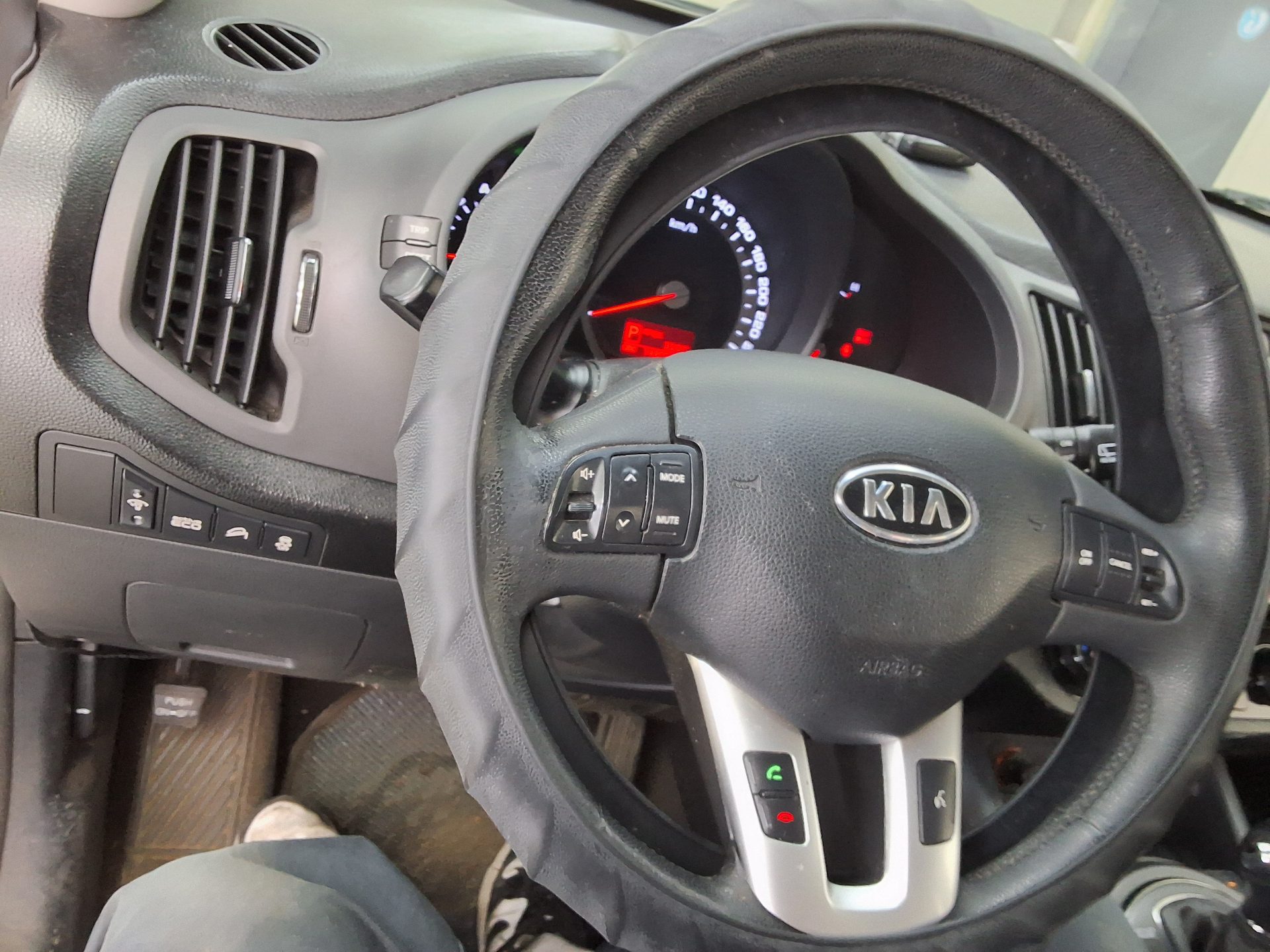 2012 - kia sportage