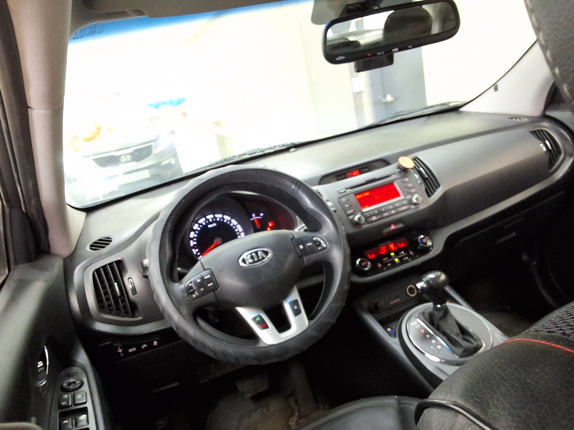 2012 - kia sportage