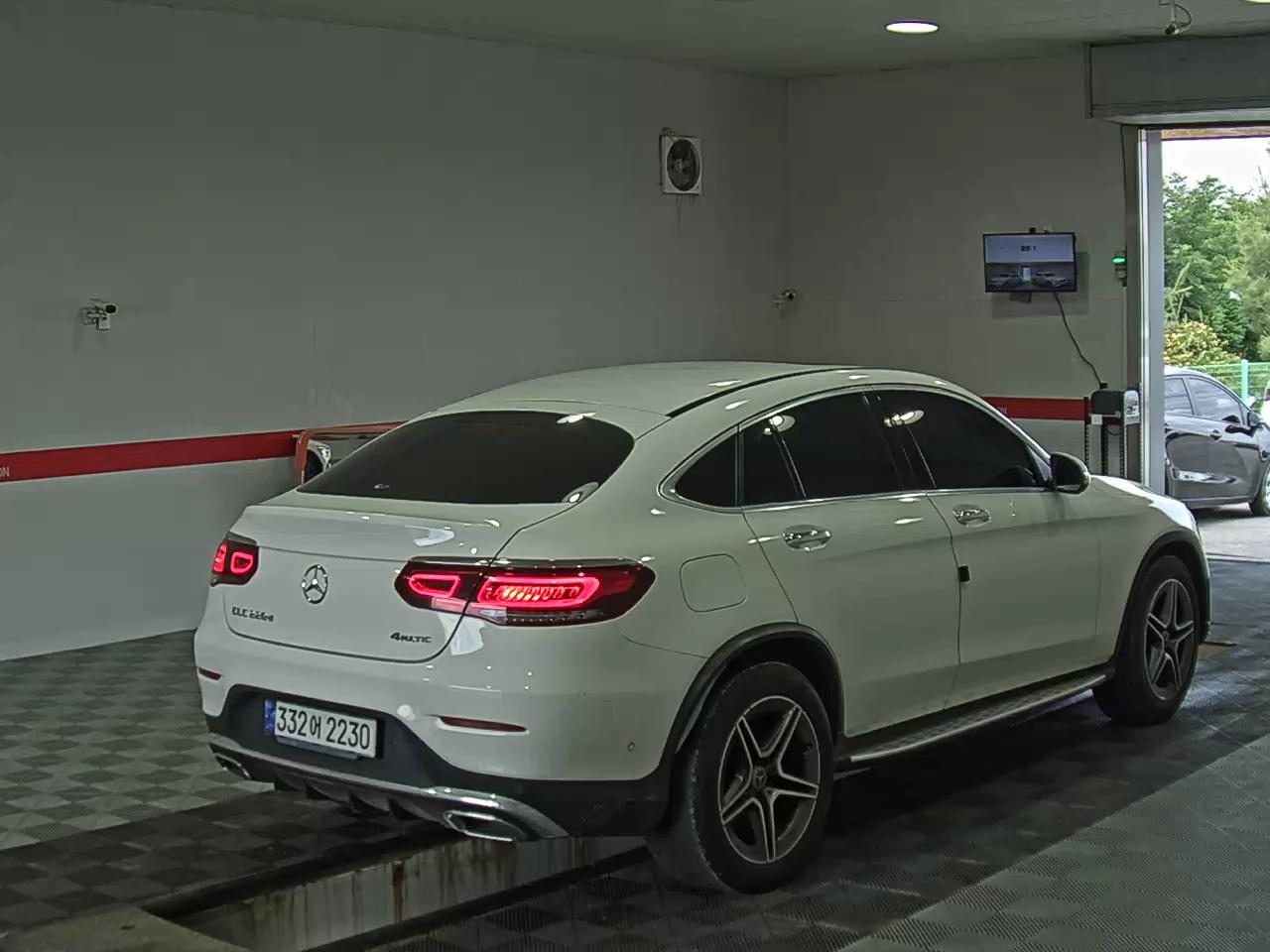 2021 - mercedes-benz glc 220d