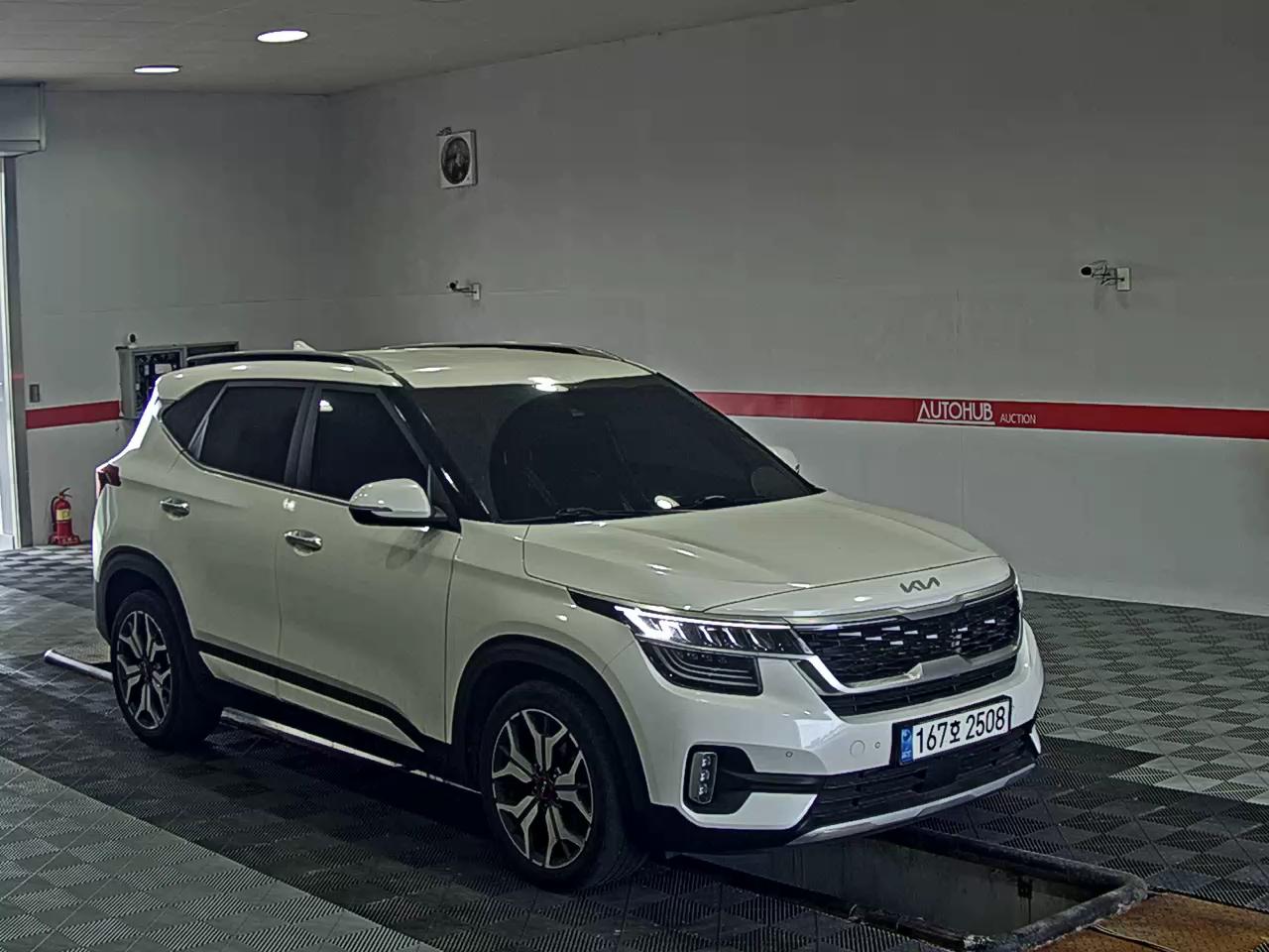 2023 - kia seltos