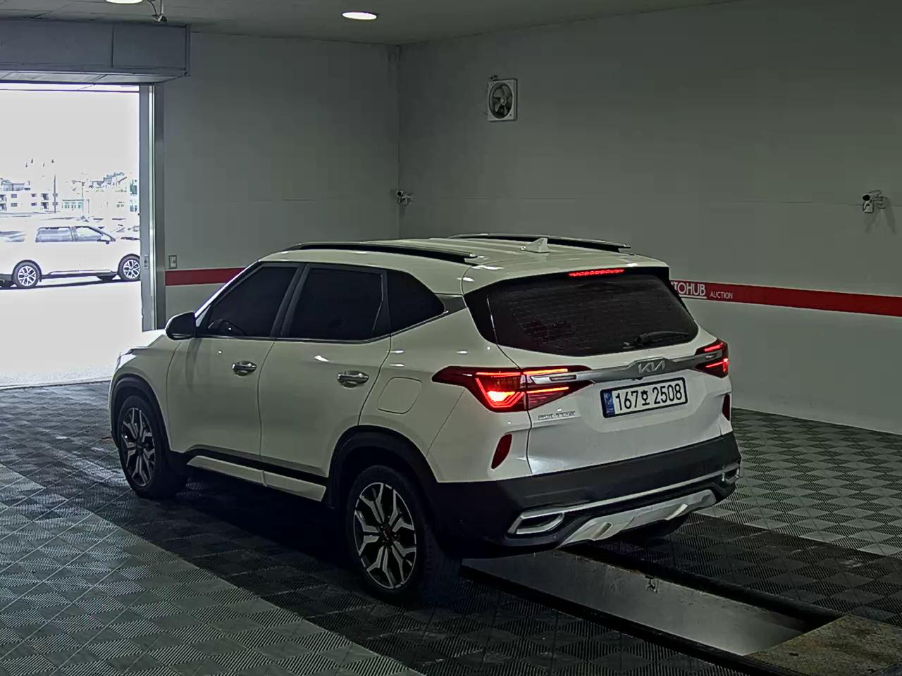2023 - kia seltos