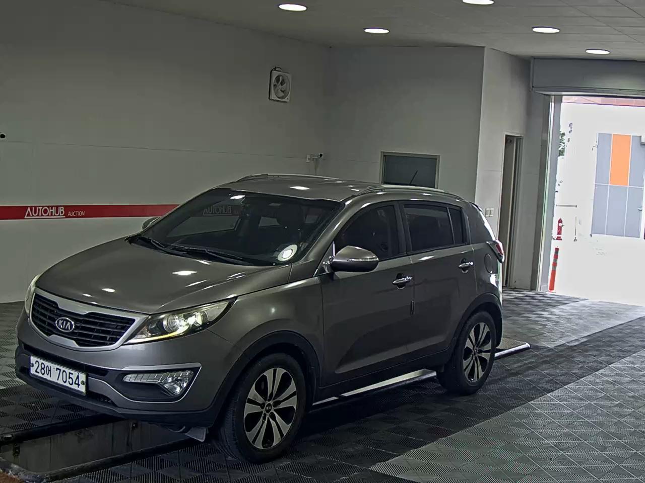 KIA SPORTAGE R TLX MODEL