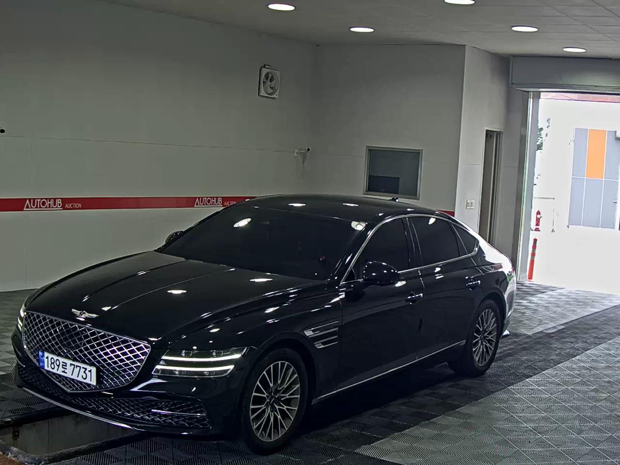 GENESIS G80 BASE MODEL