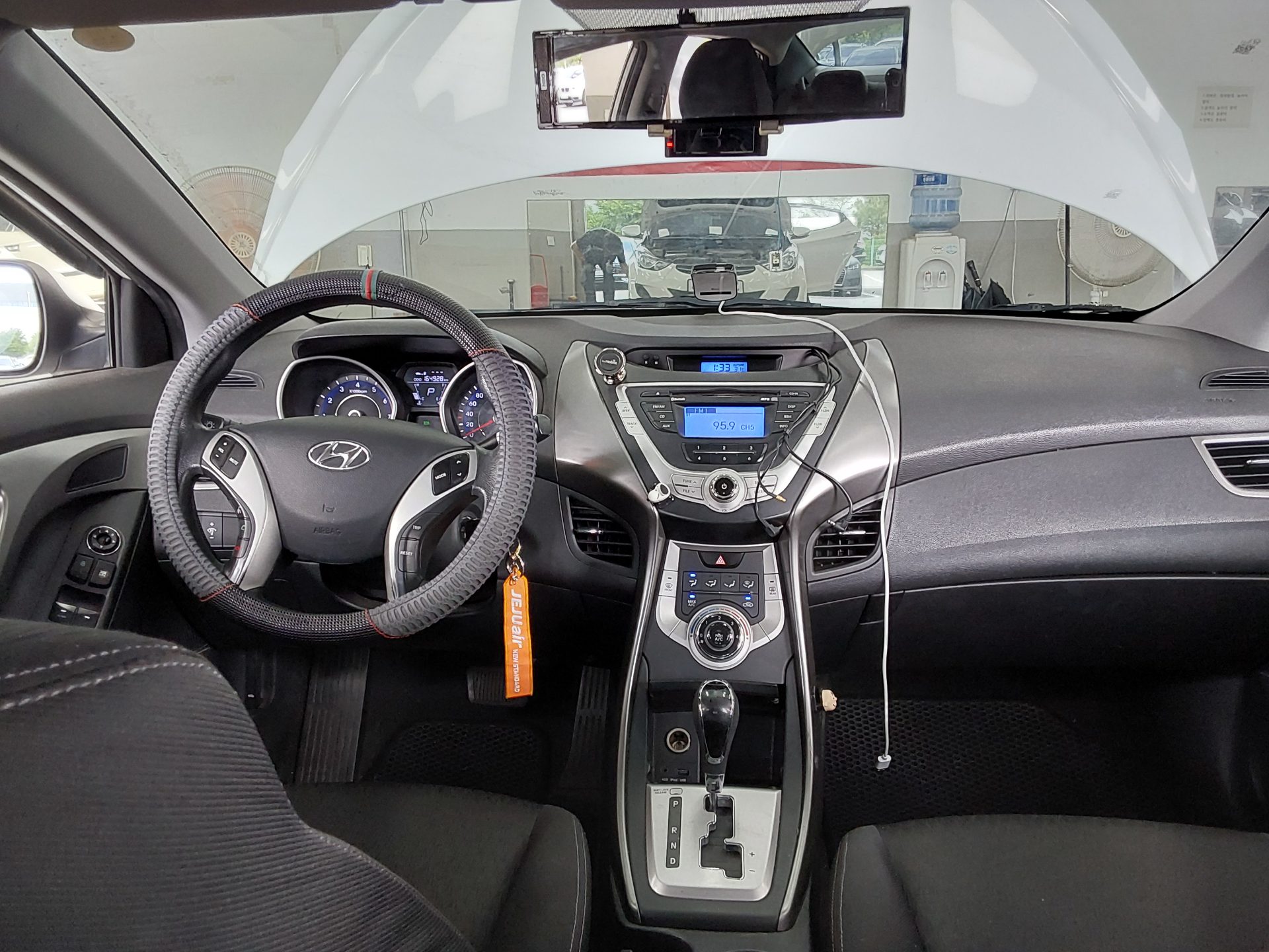 2012 - hyundai avante