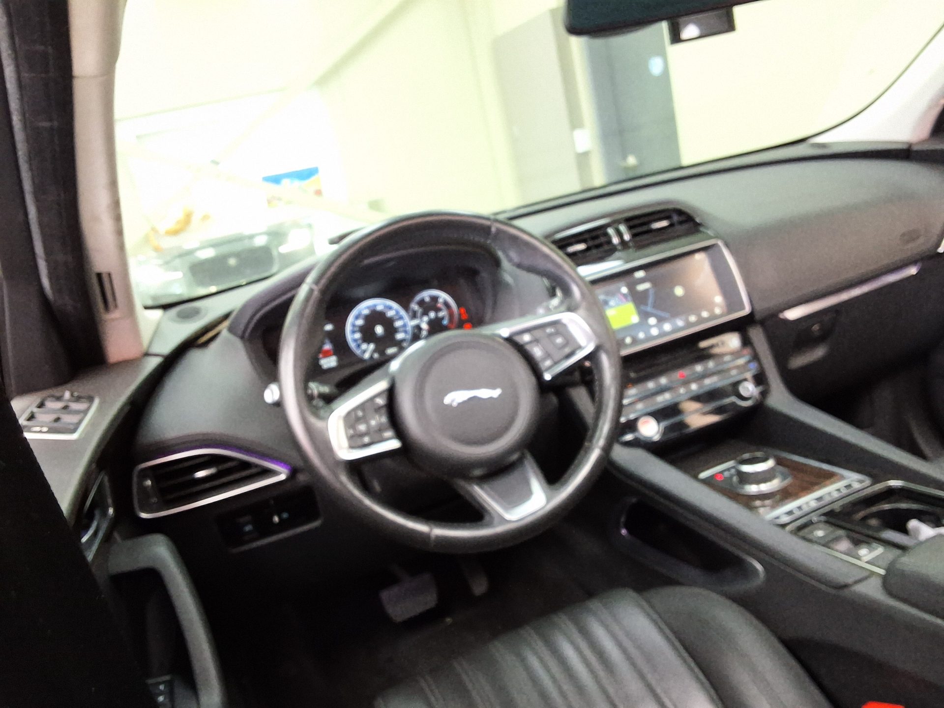 2018 - jaguar f-pace