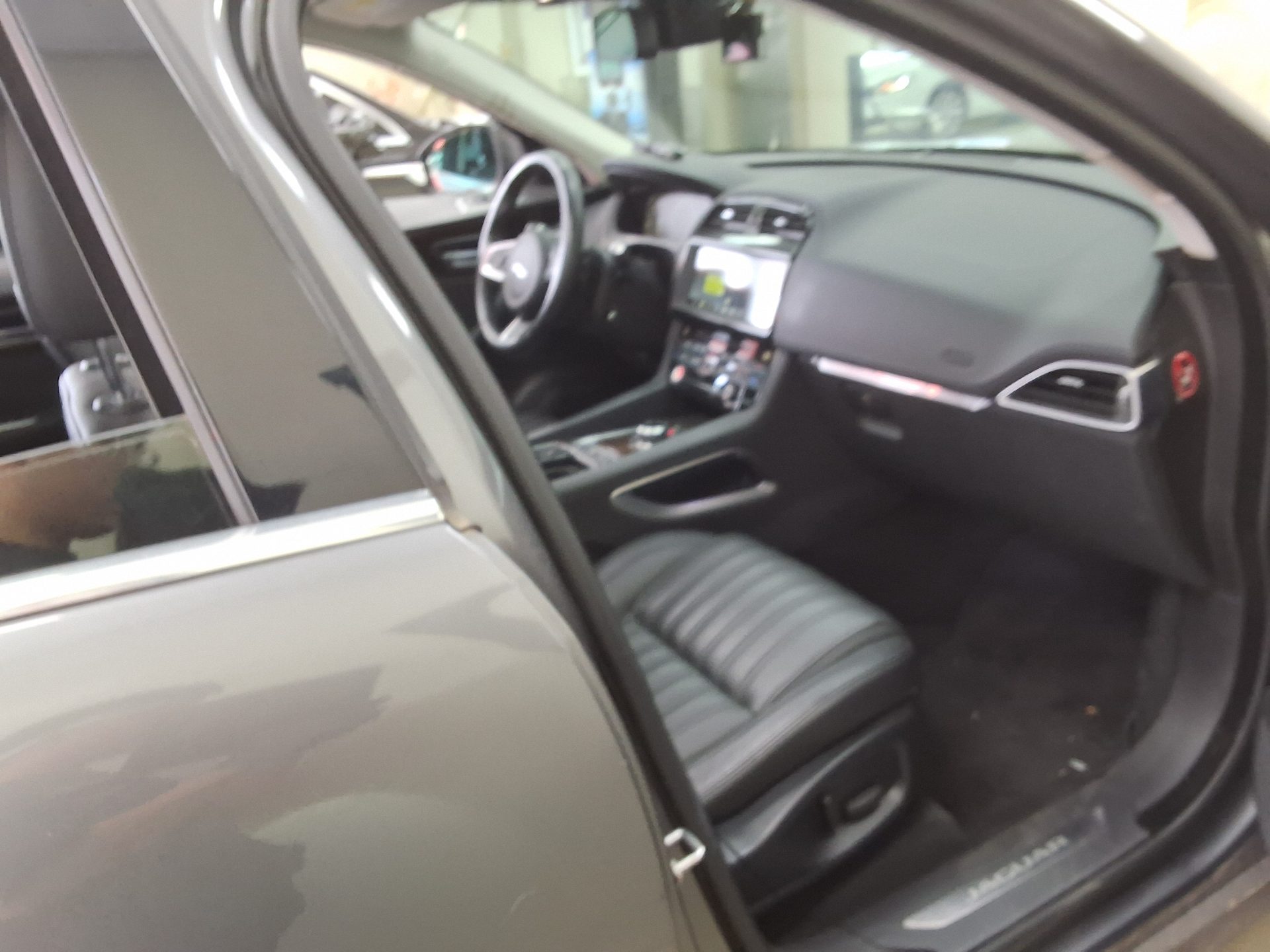 2018 - jaguar f-pace