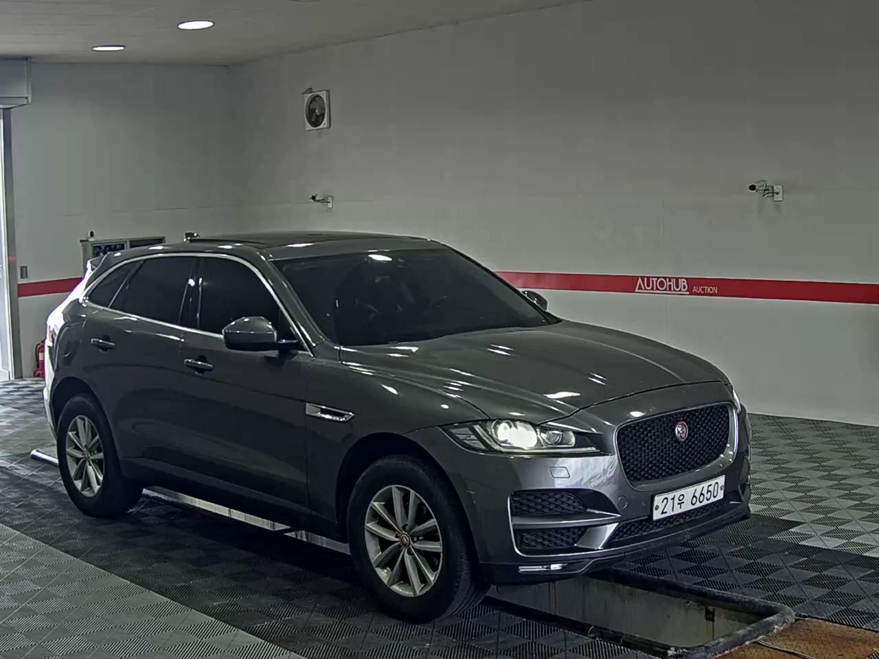 2018 - jaguar f-pace