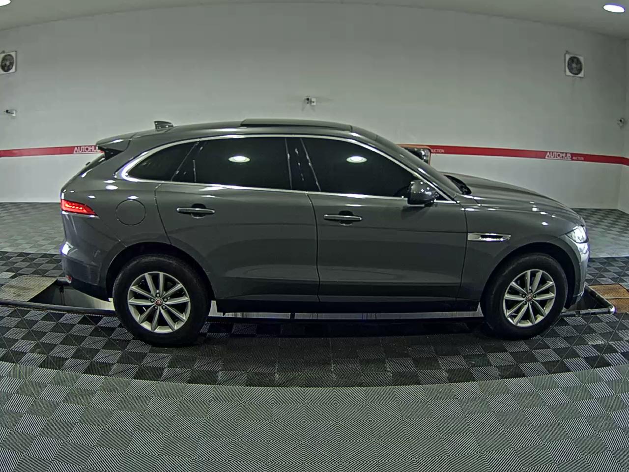 2018 - jaguar f-pace