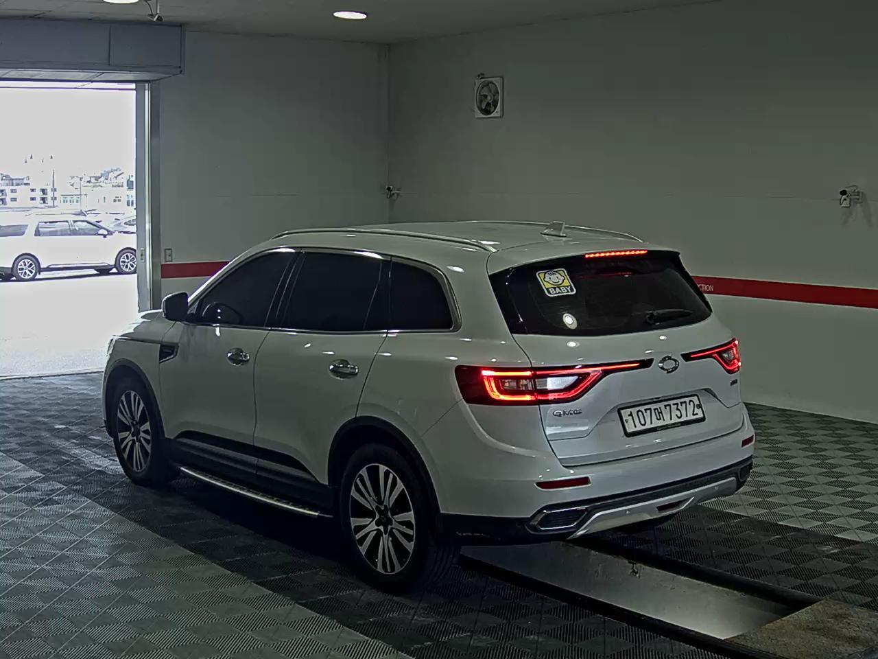2020 - renault qm6