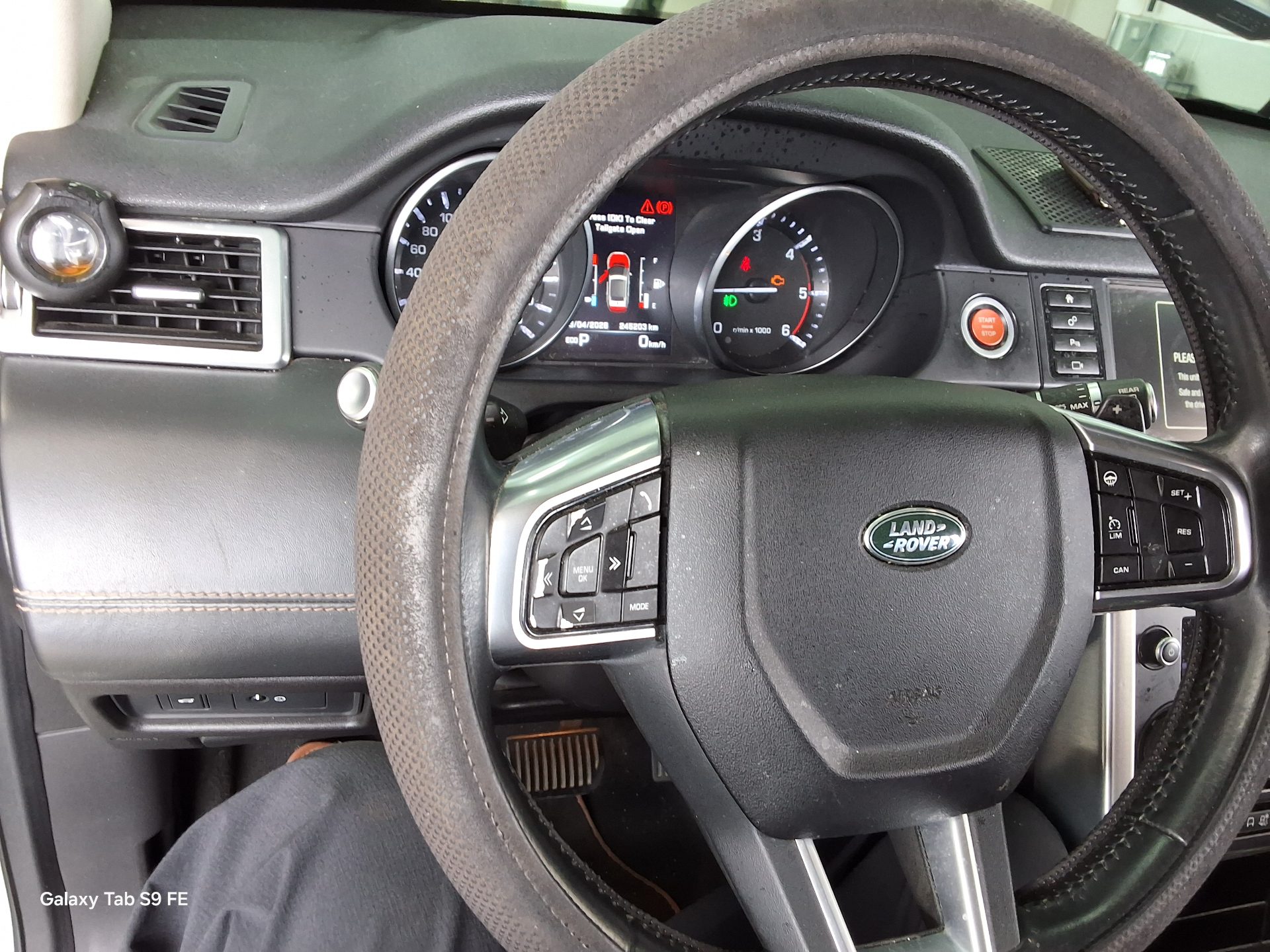 2016 - land rover discovery