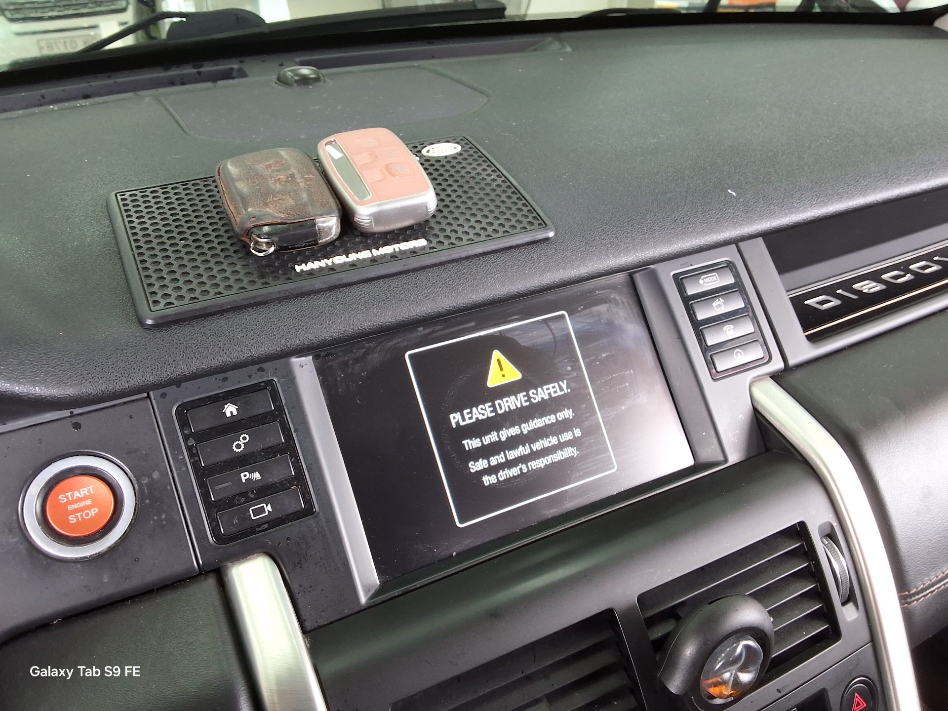 2016 - land rover discovery