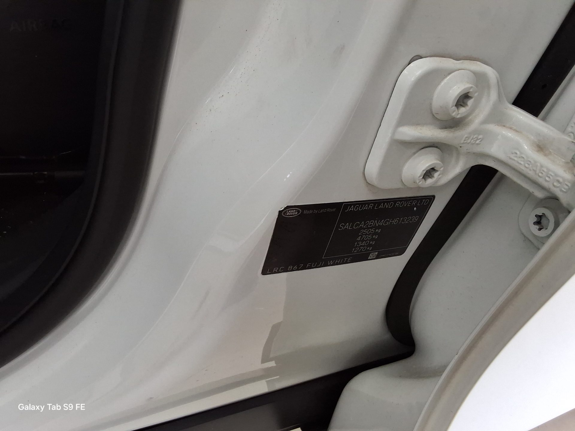 2016 - land rover discovery