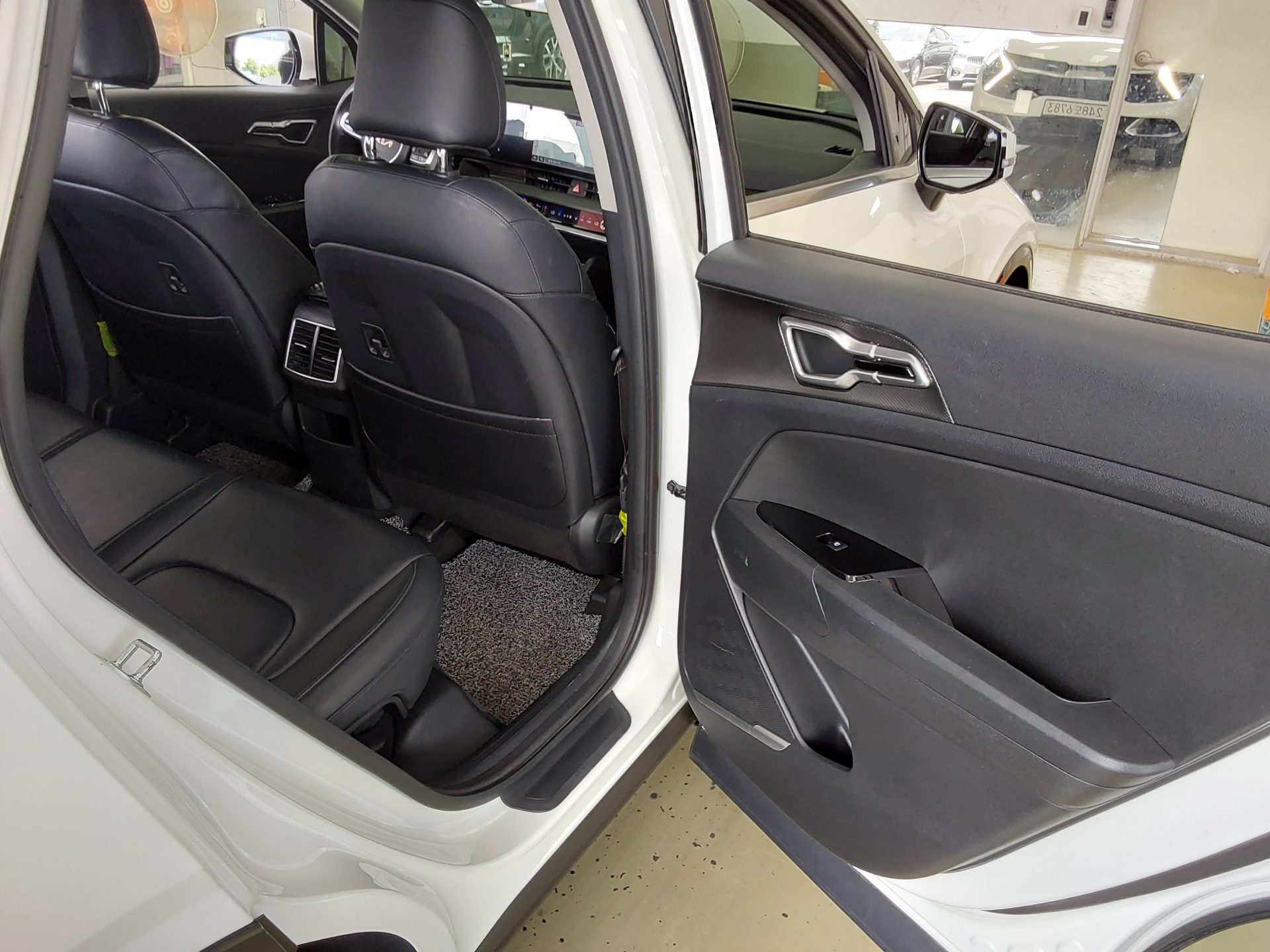 2022 - kia sportage