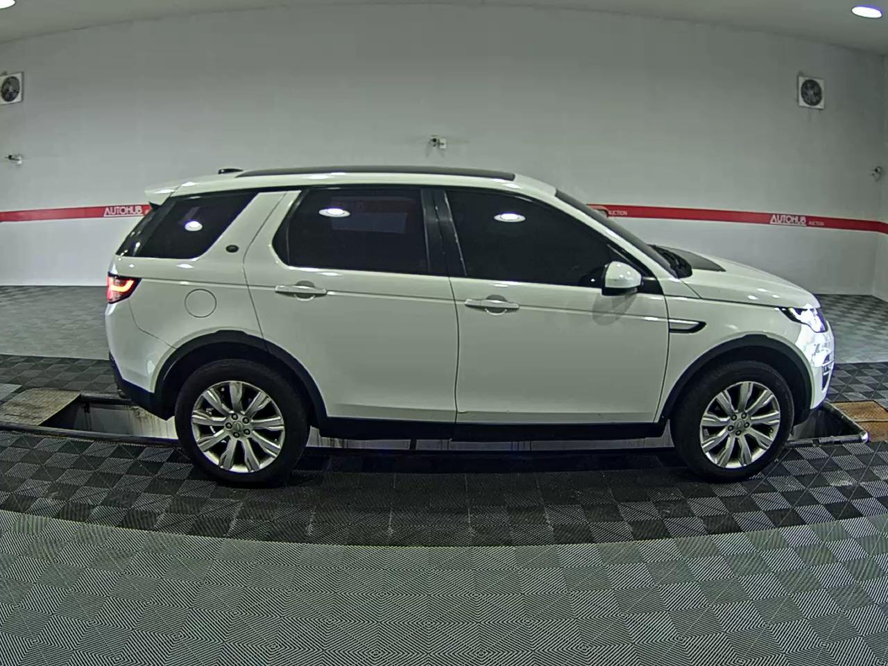 2016 - land rover discovery