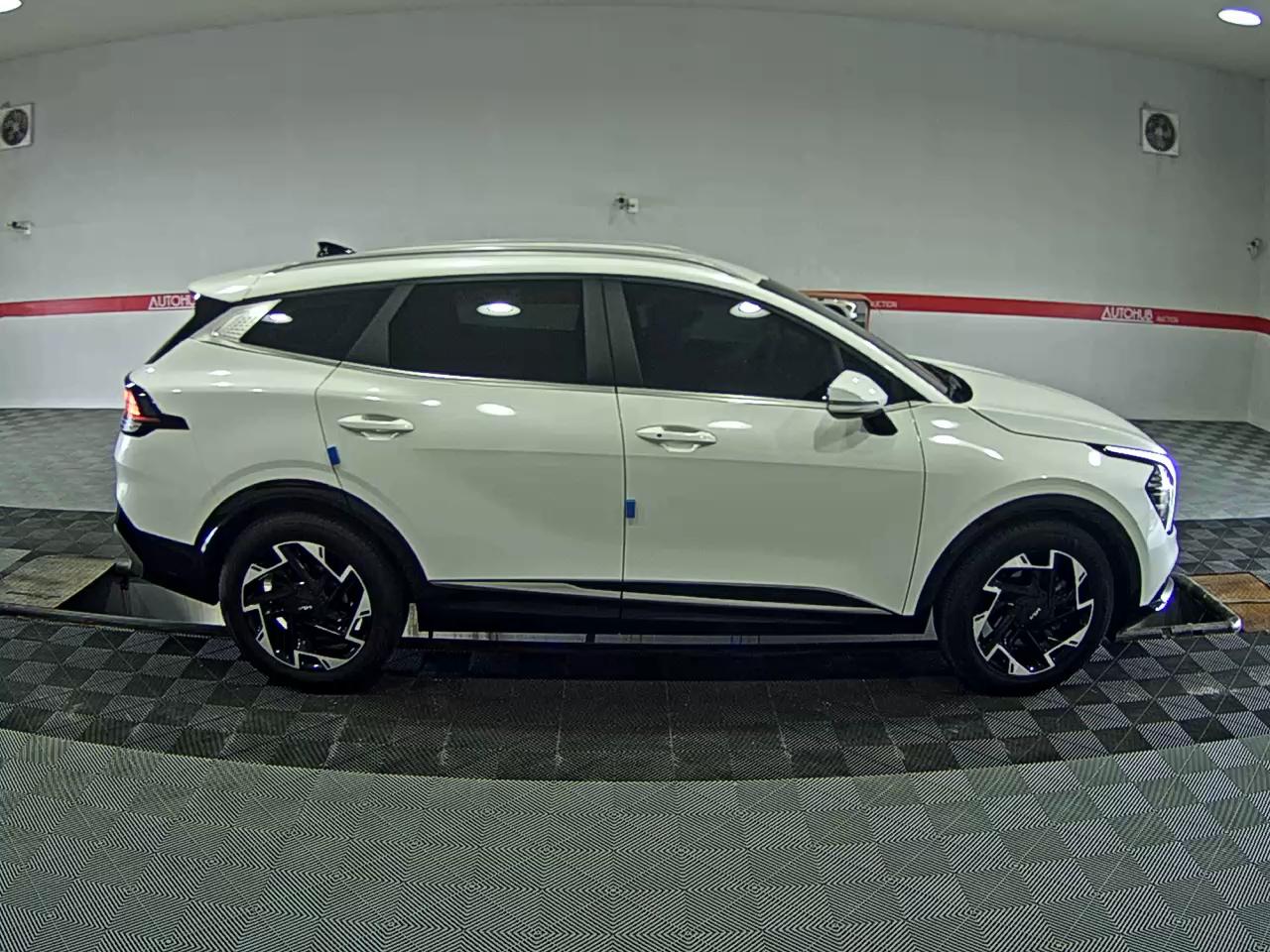 2022 - kia sportage