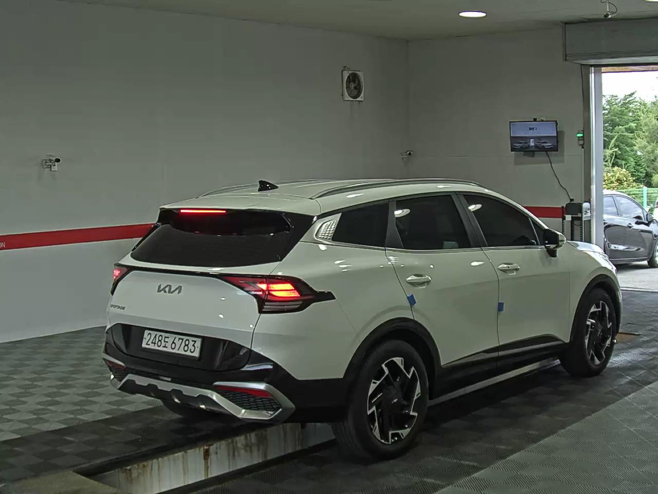 2022 - kia sportage