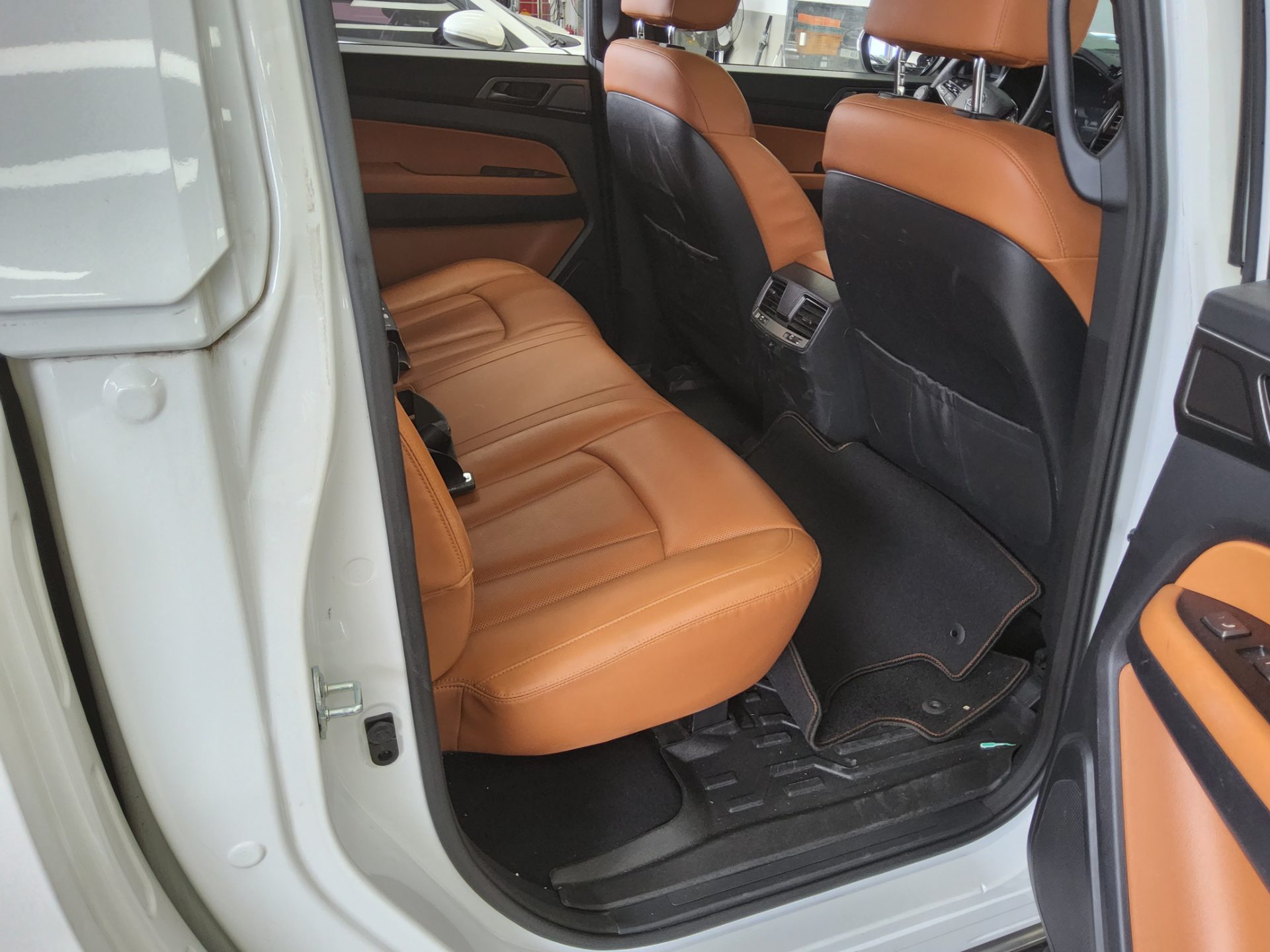 2021 - ssangyong rexton