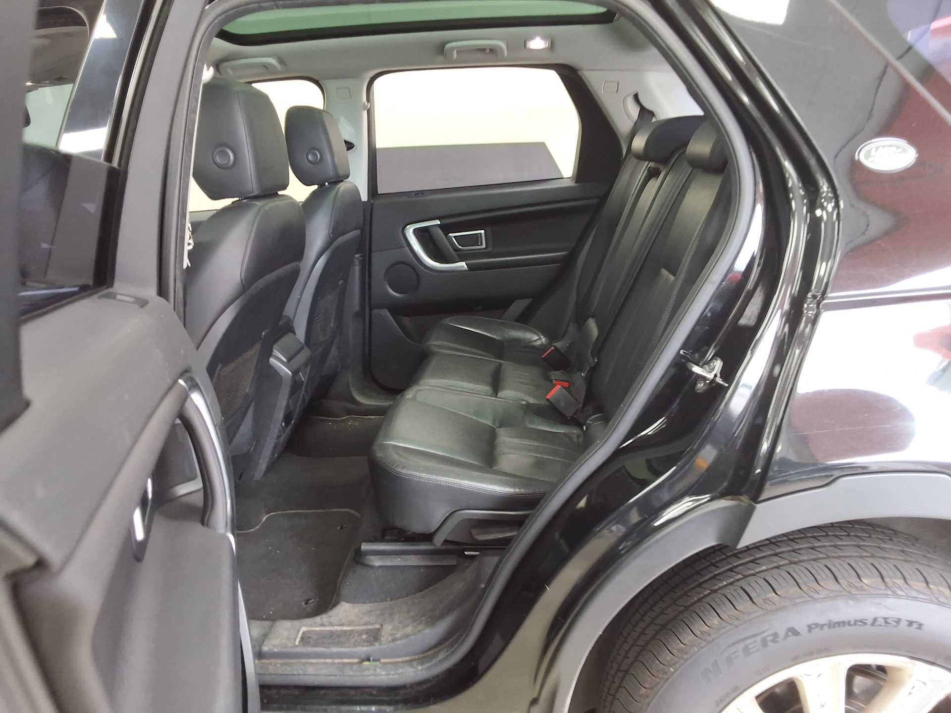 2015 - land rover discovery