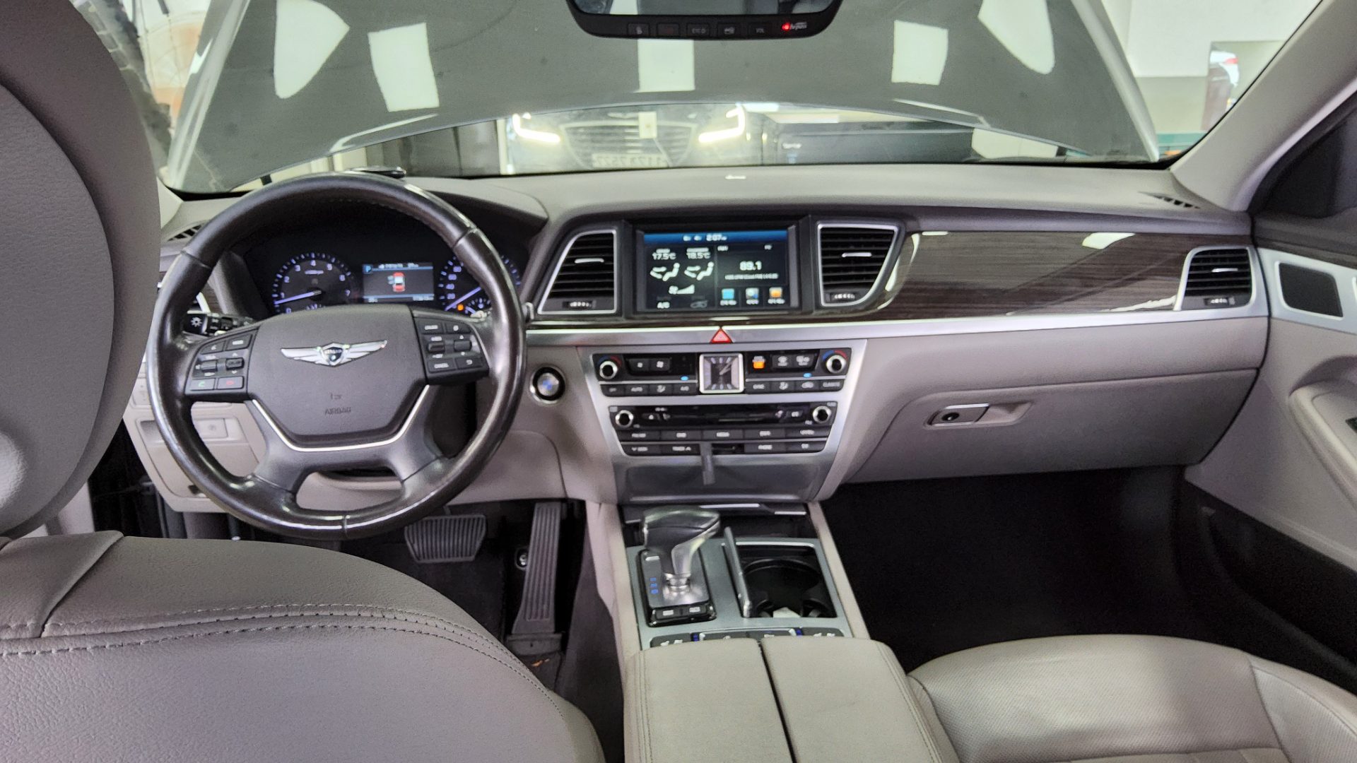 2018 - genesis g80