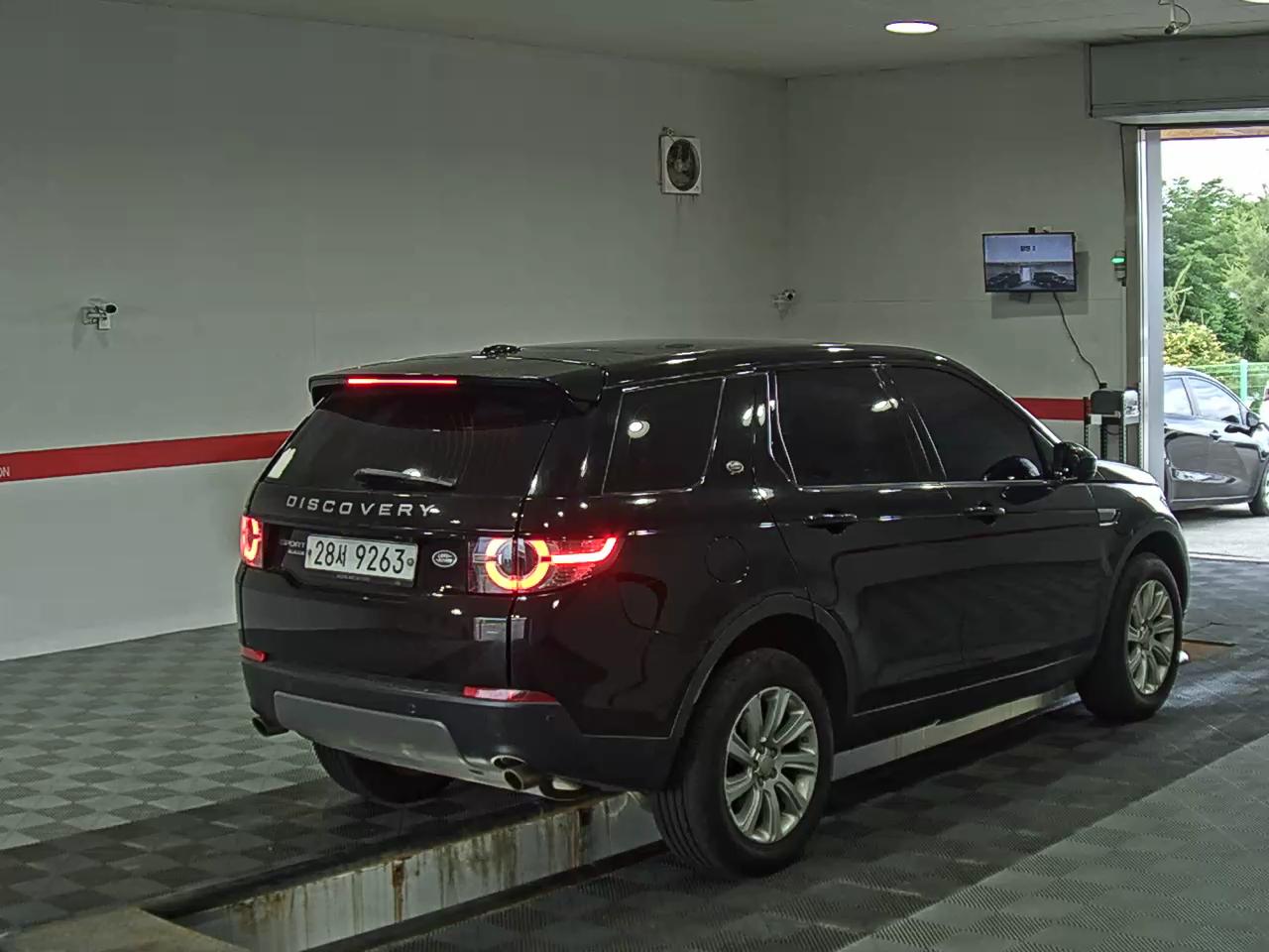 2015 - land rover discovery