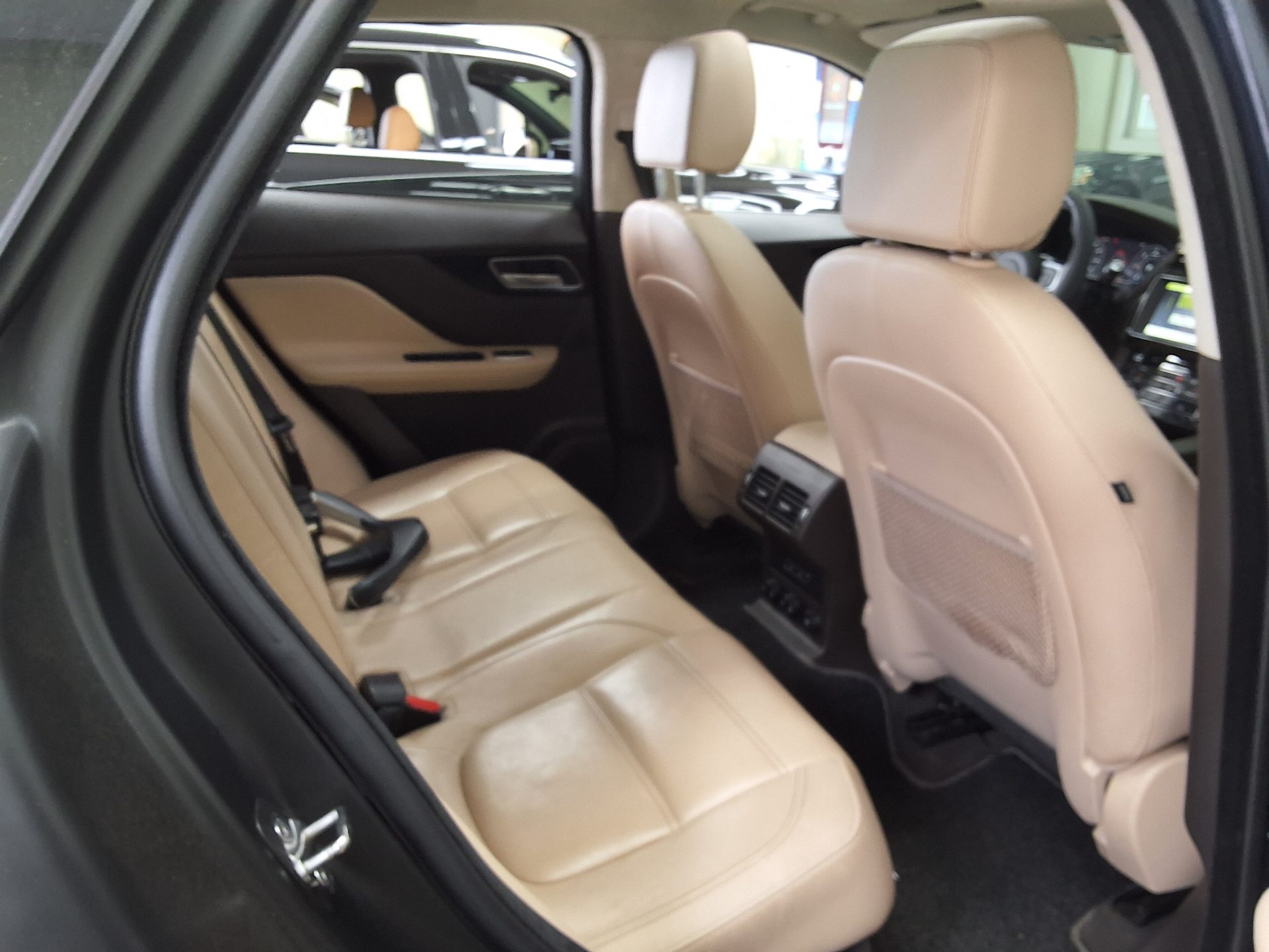 2019 - jaguar f-pace