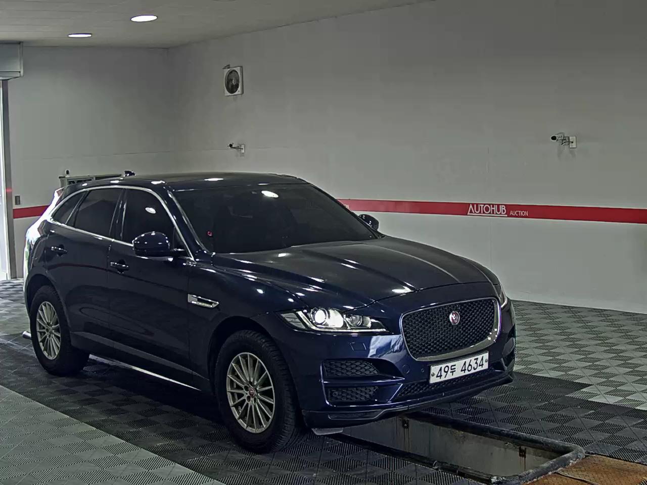 2019 - jaguar f-pace