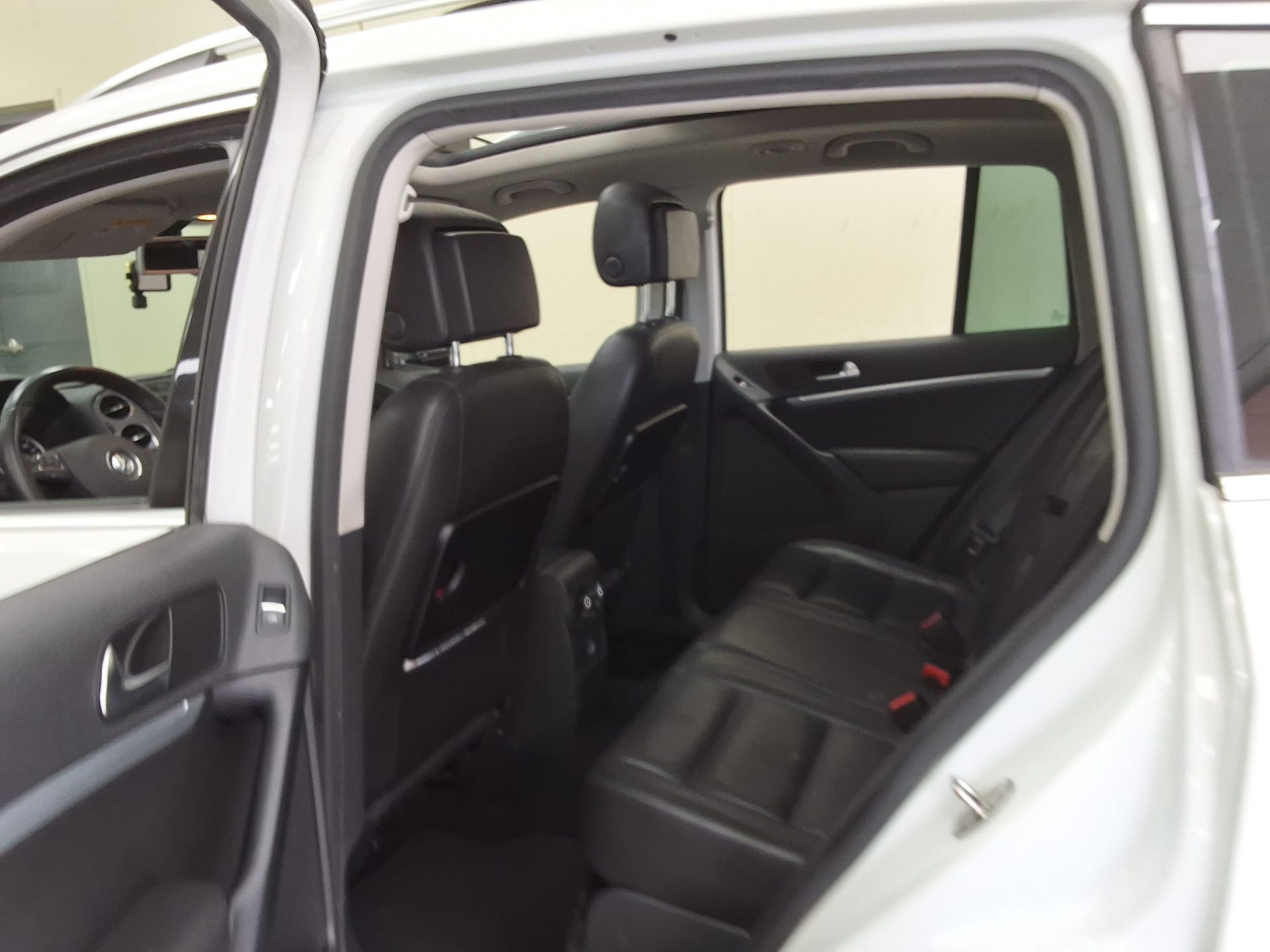2014 - volkswagen tiguan
