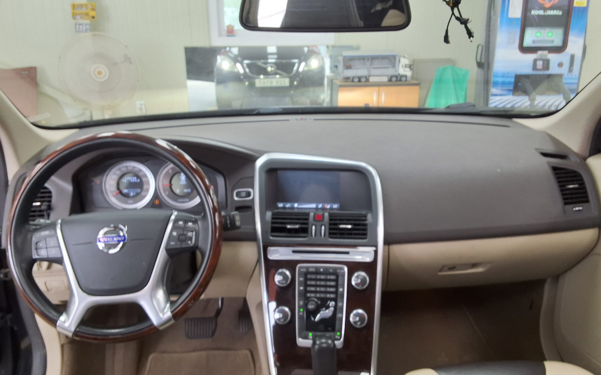 2012 - volvo xc60