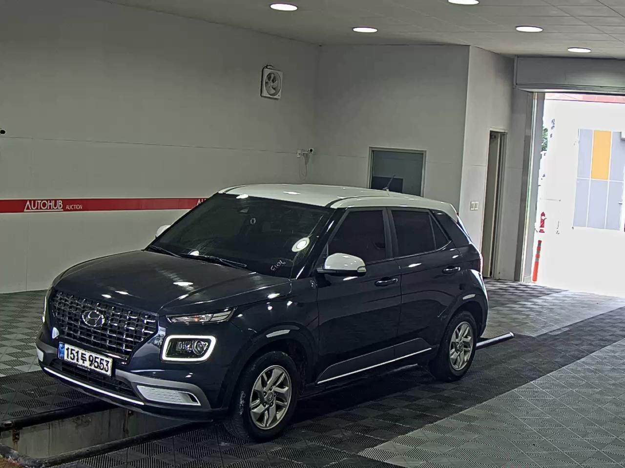HYUNDAI VENUE
