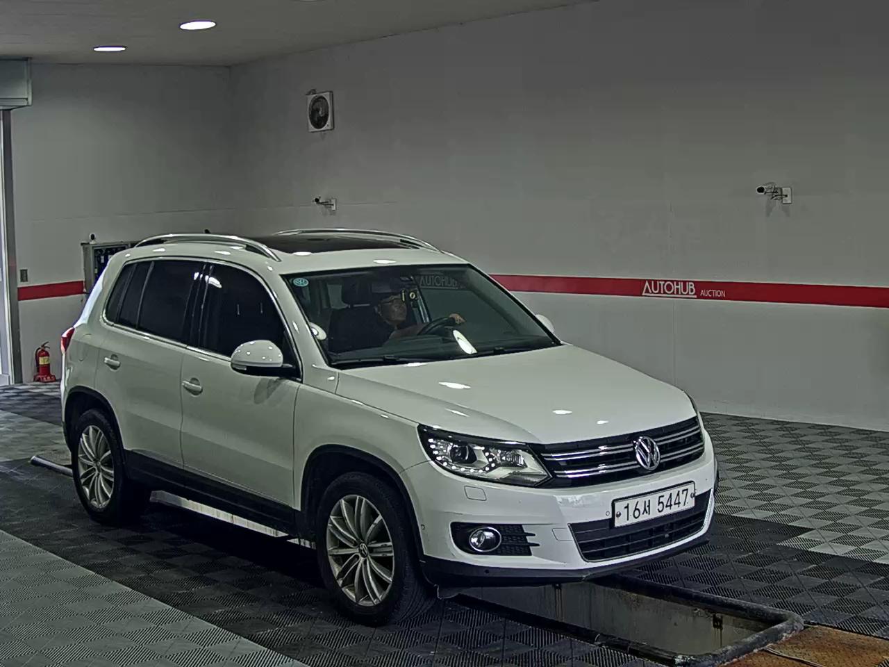 2014 - volkswagen tiguan