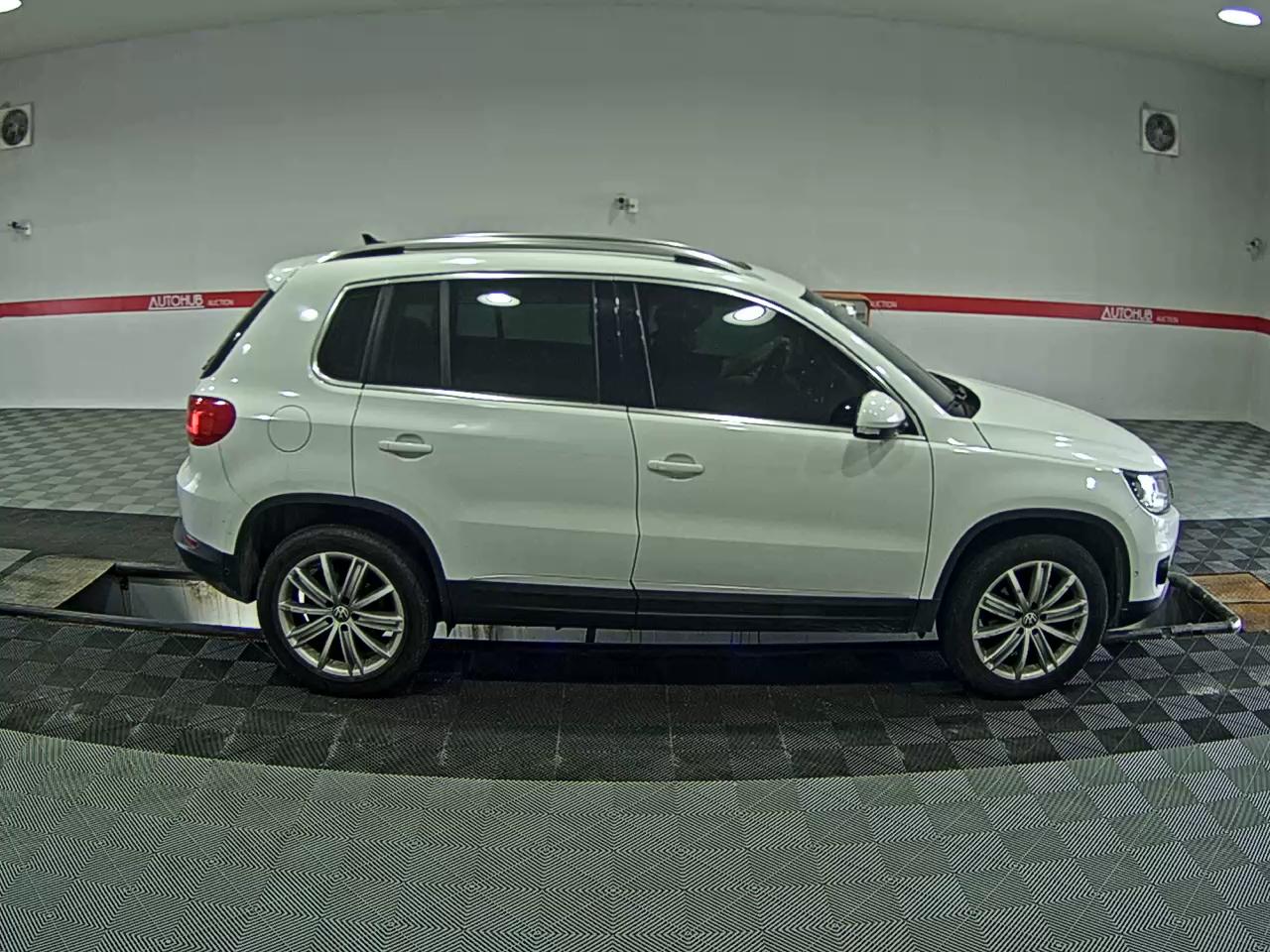 2014 - volkswagen tiguan