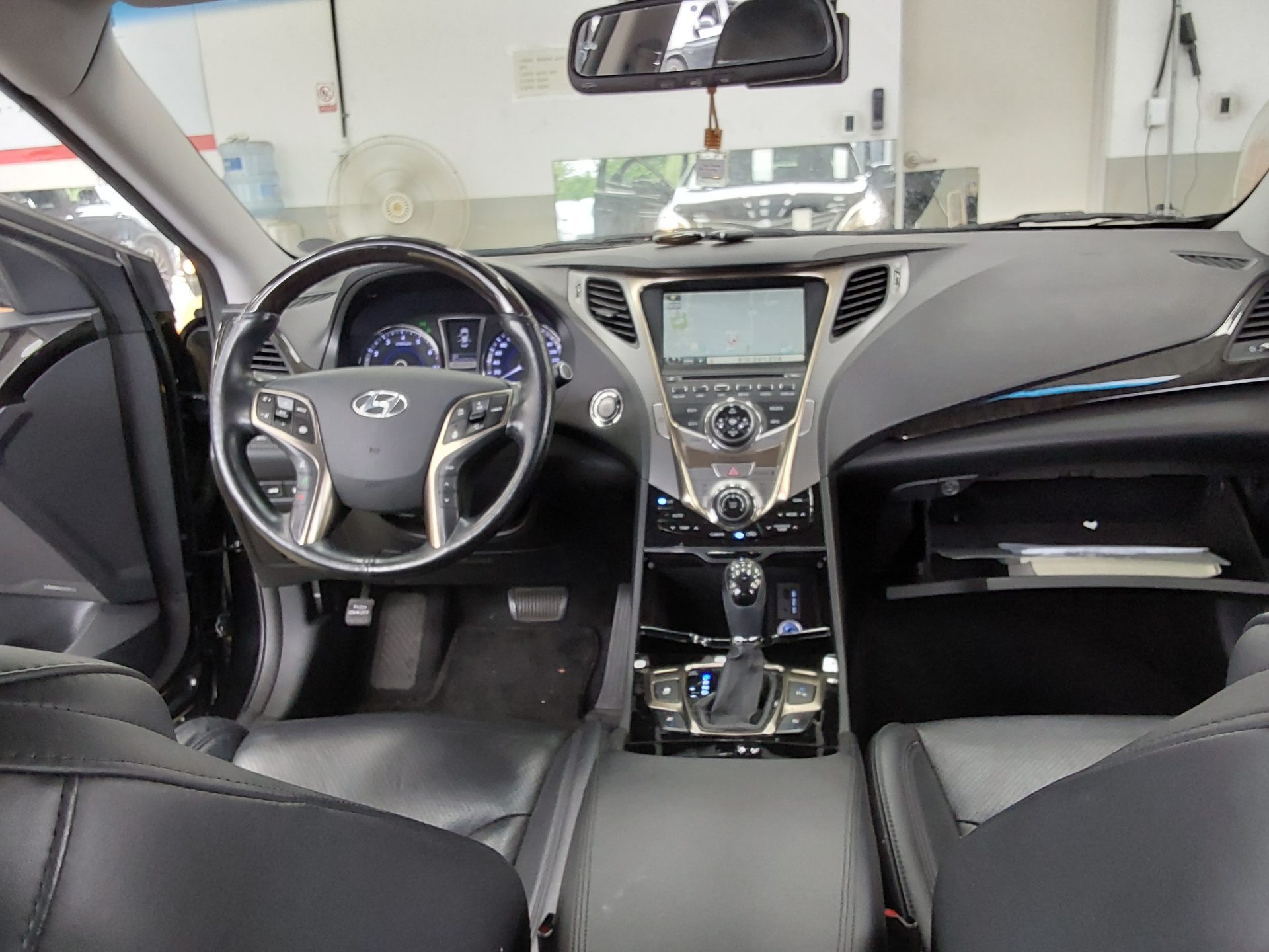2012 - hyundai grandeur