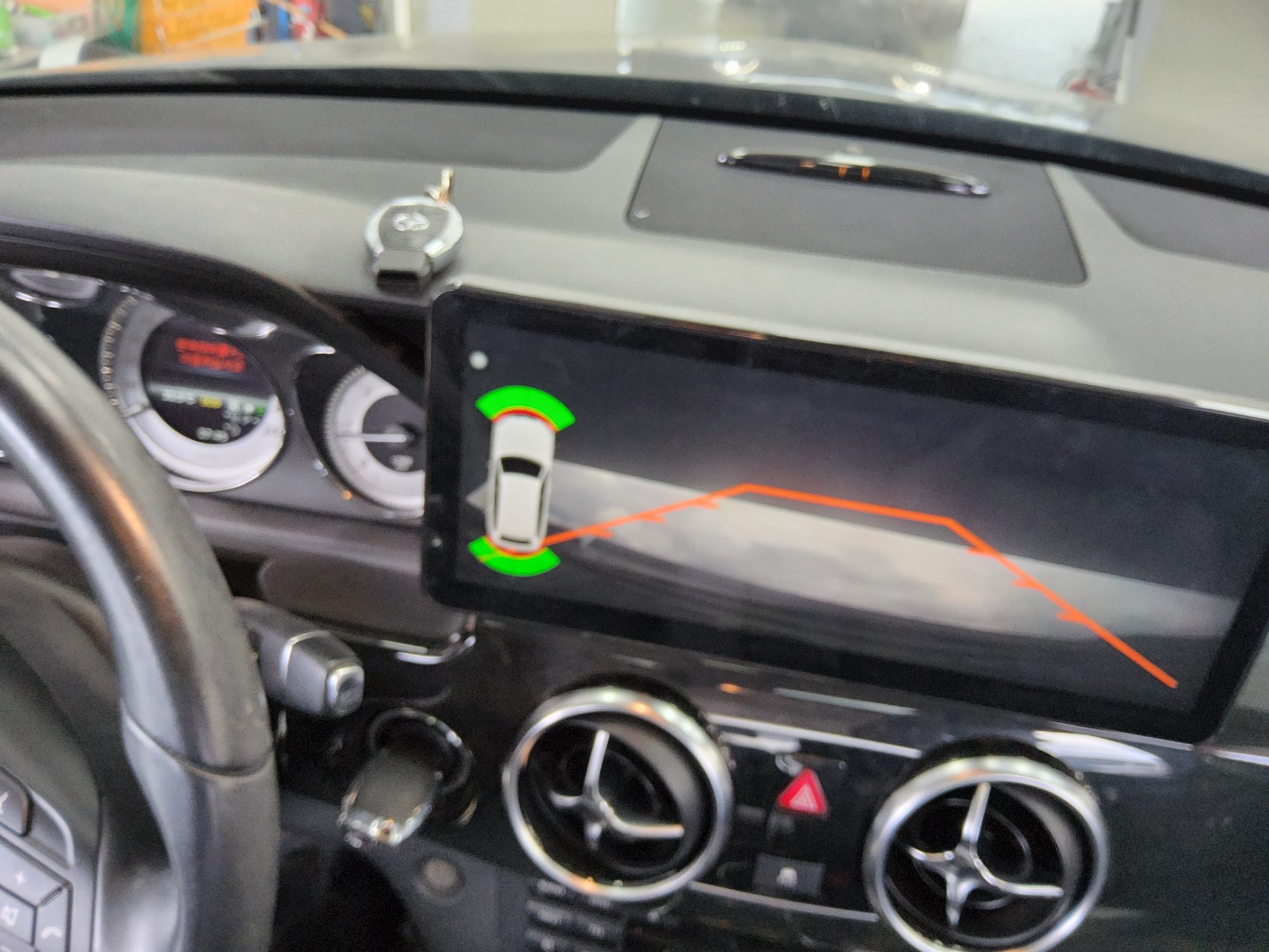 2013 - mercedes-benz glk220