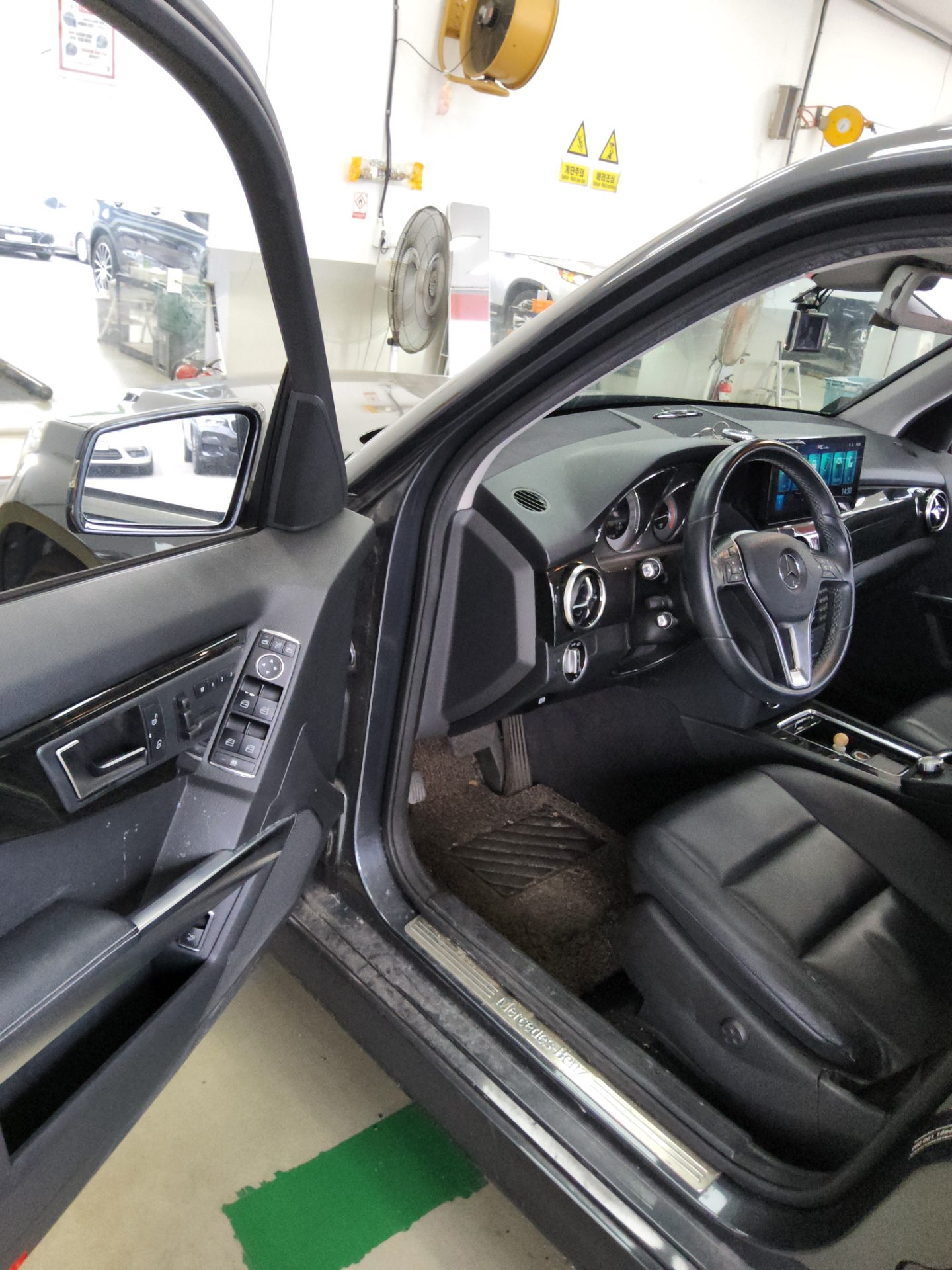 2013 - mercedes-benz glk220