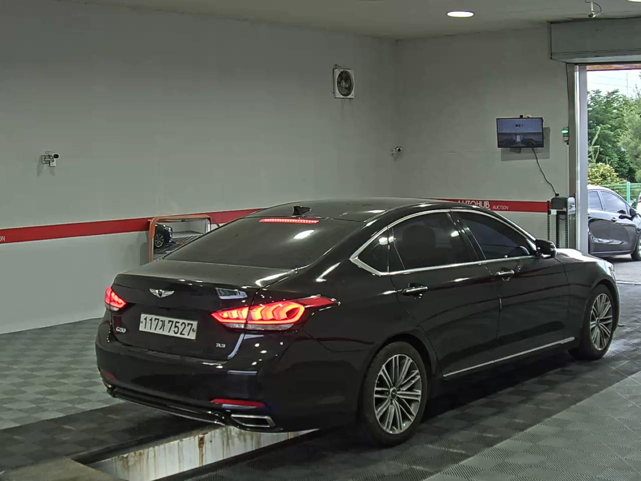 2018 - genesis g80