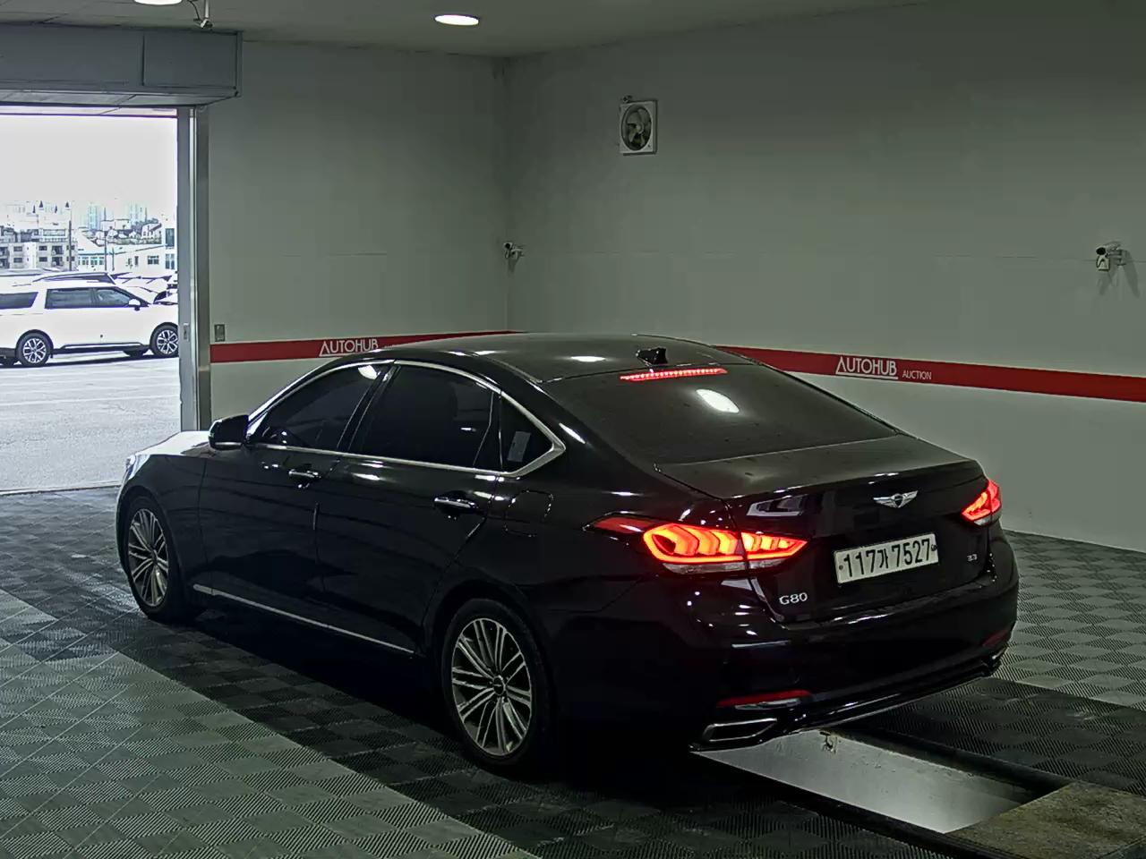 2018 - genesis g80
