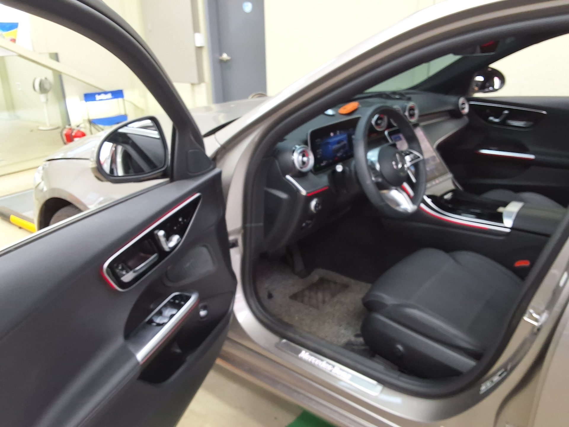 2023 - mercedes-benz c300