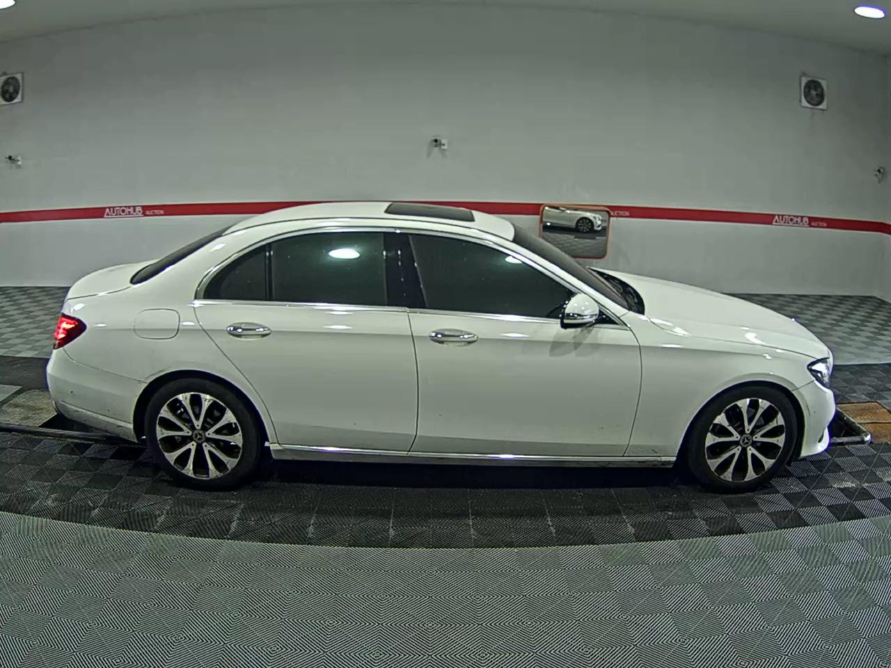 2017 - mercedes-benz e220d