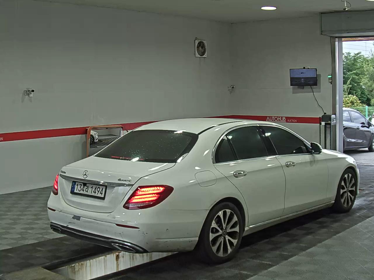 2017 - mercedes-benz e220d