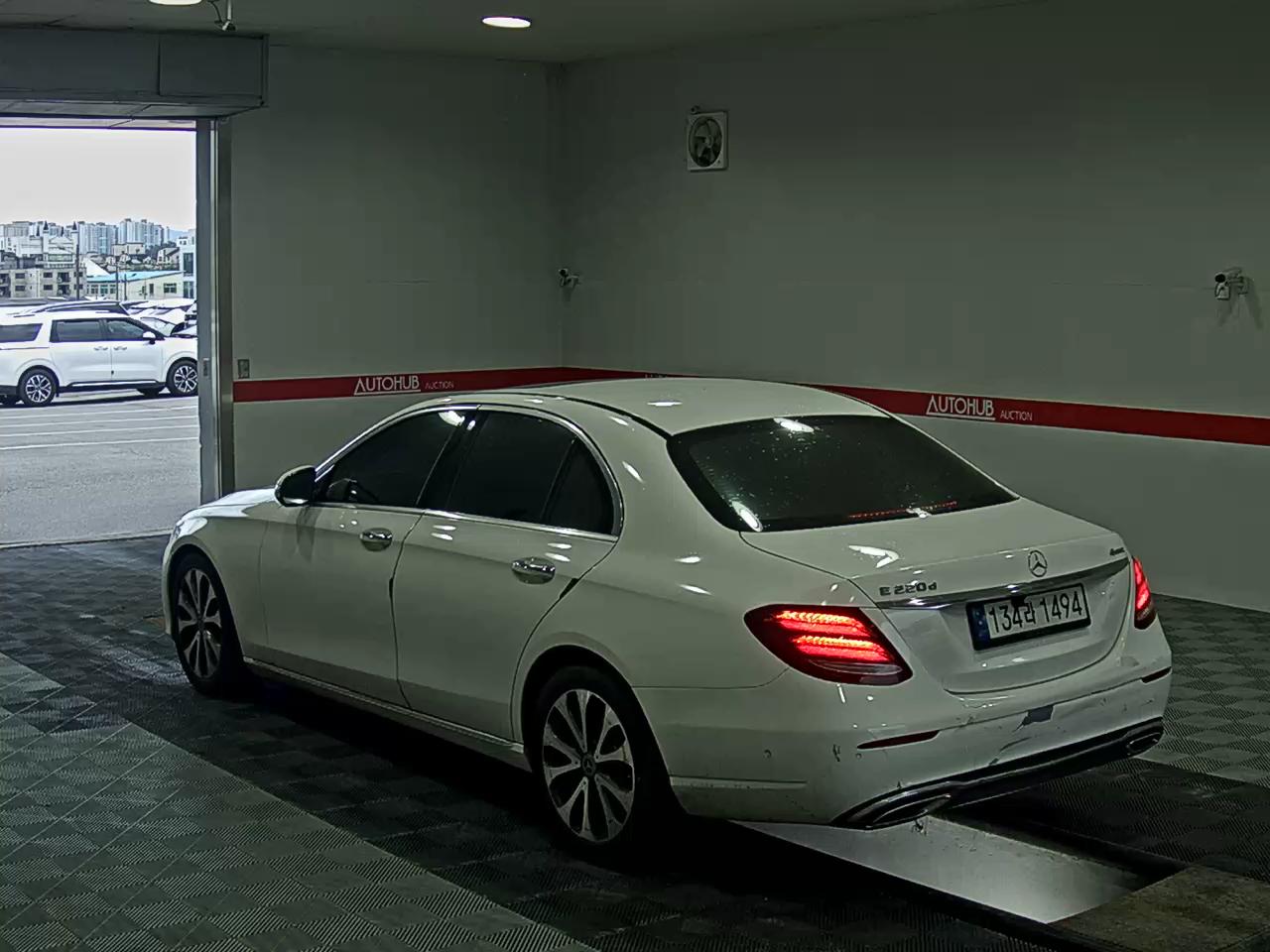 2017 - mercedes-benz e220d