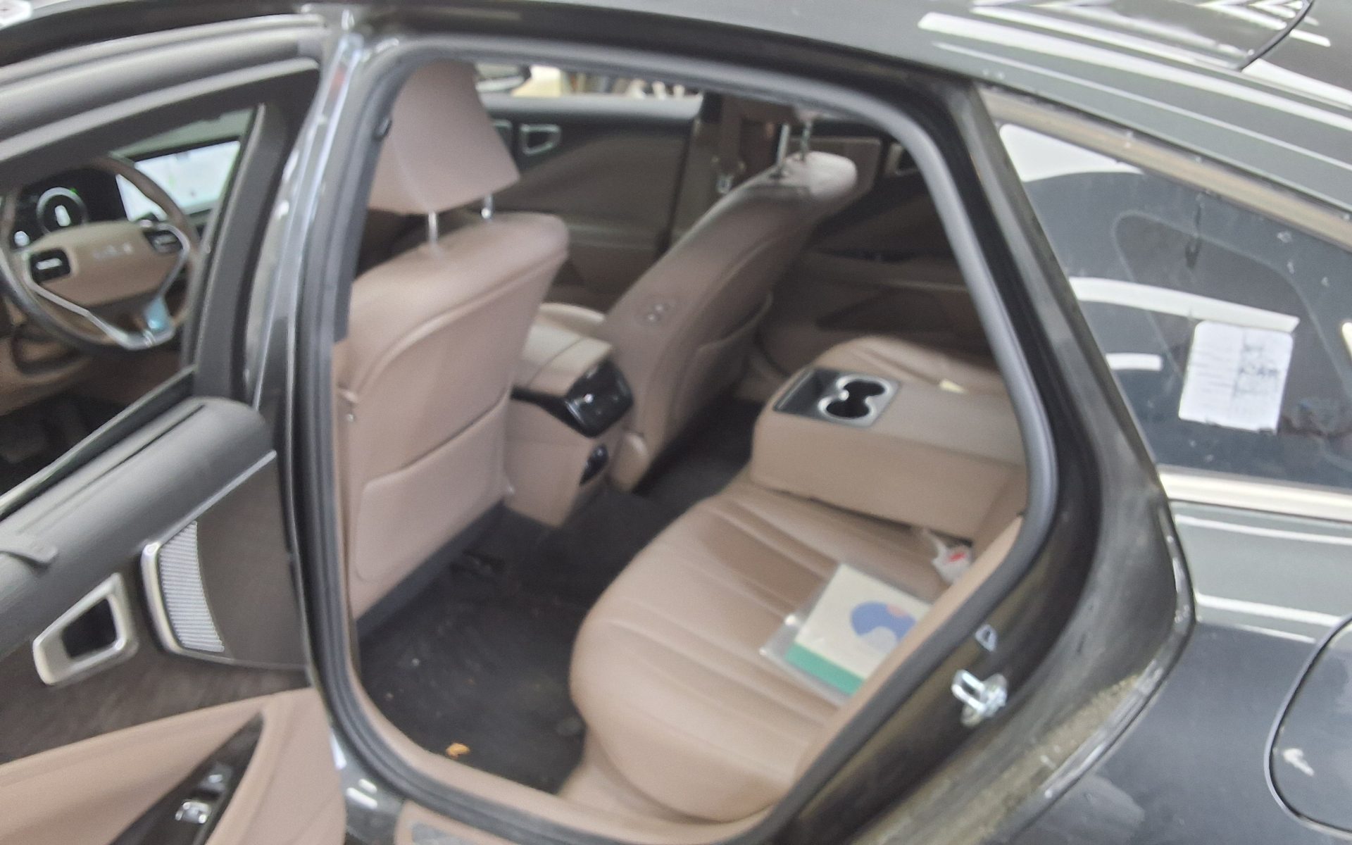 2022 - kia k8