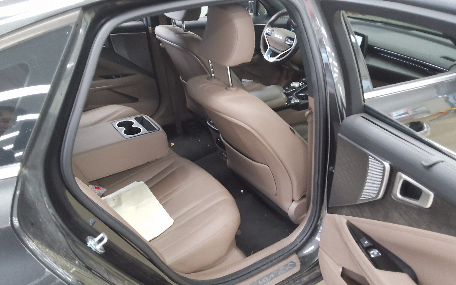 2022 - kia k8