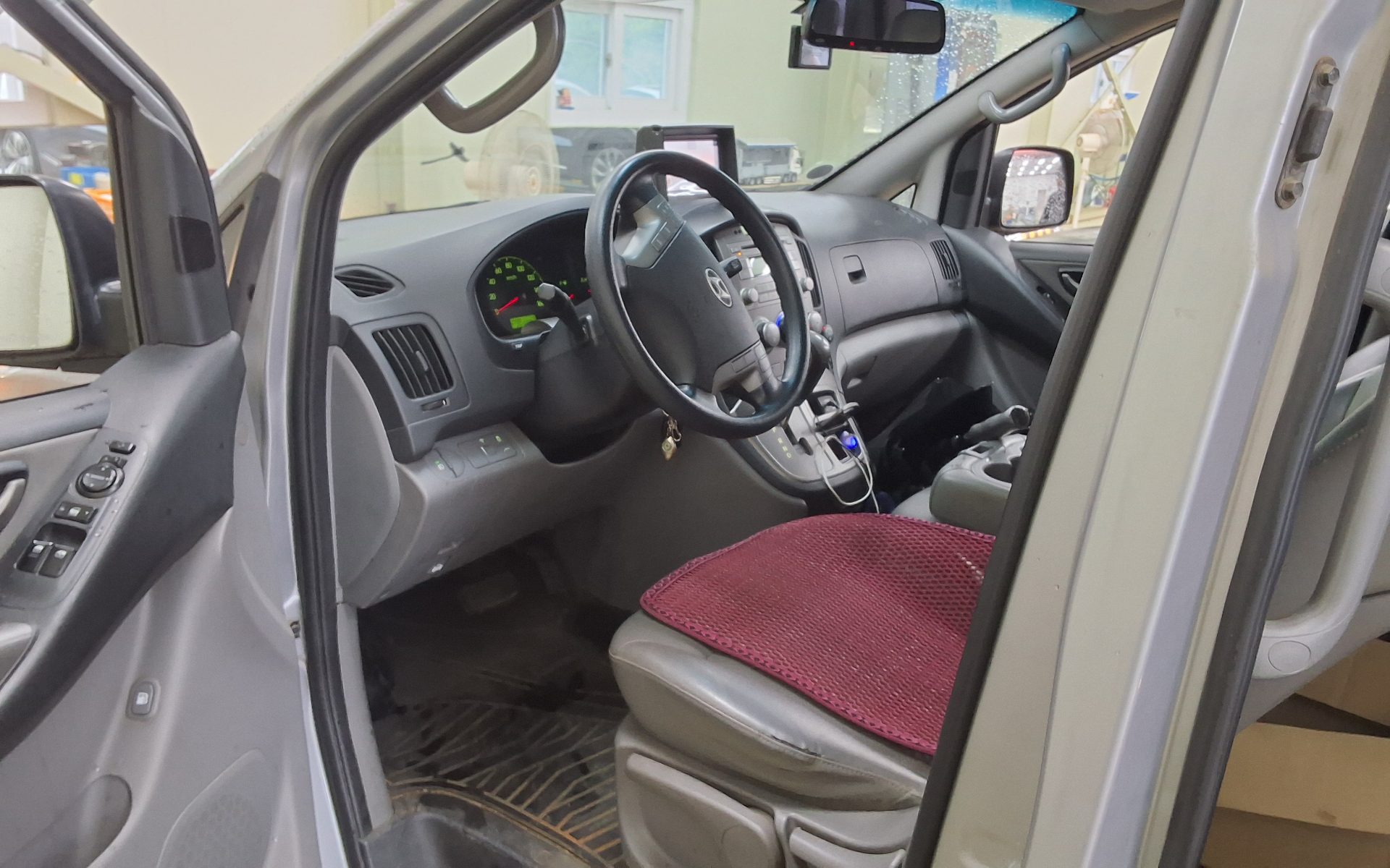 2015 - hyundai grand starex